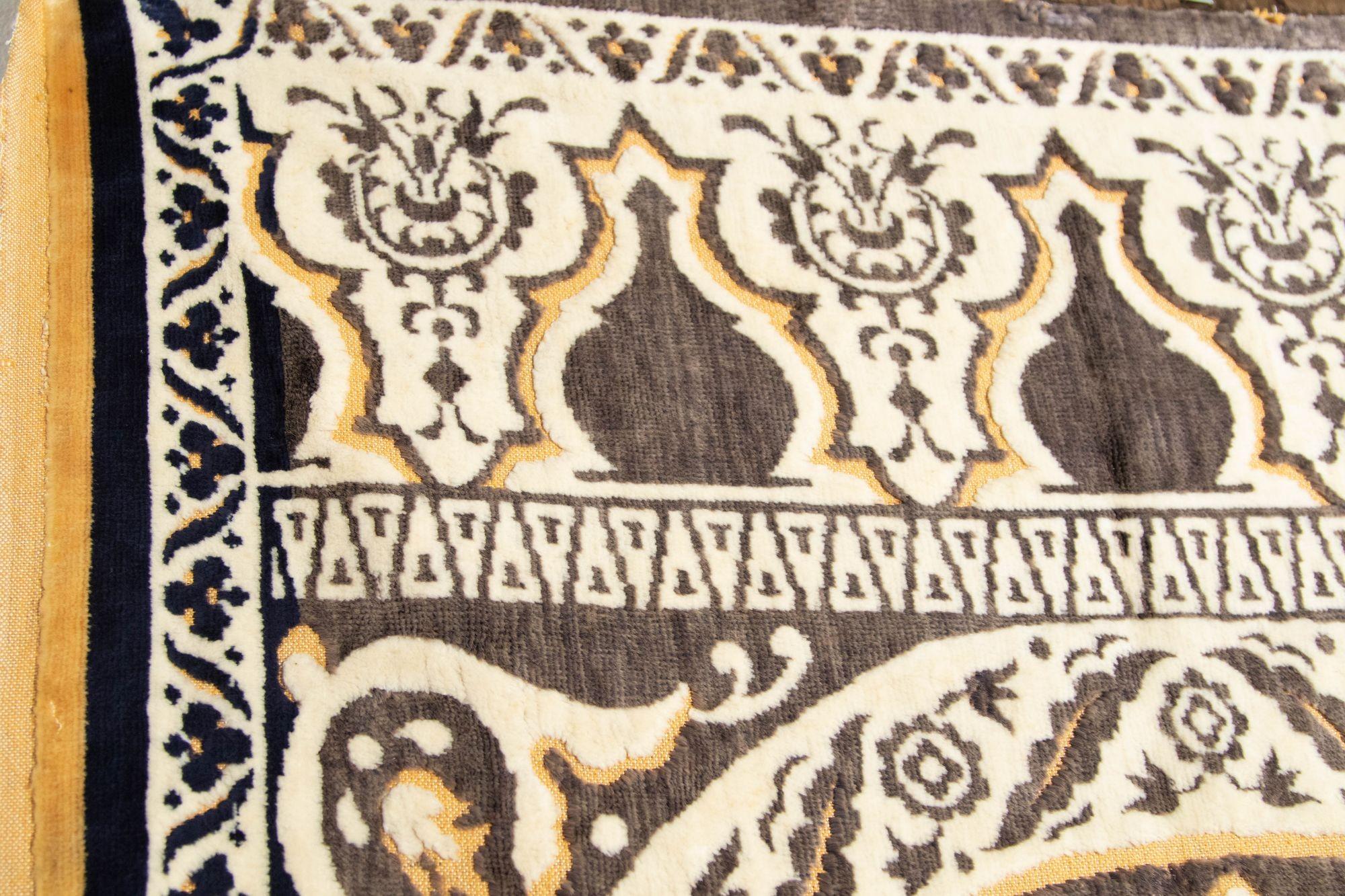 Antiker marokkanischer maurischer Wandteppich aus Seide und Textilteppich aus dem 19. Jahrhundert, Hiti im Angebot 4