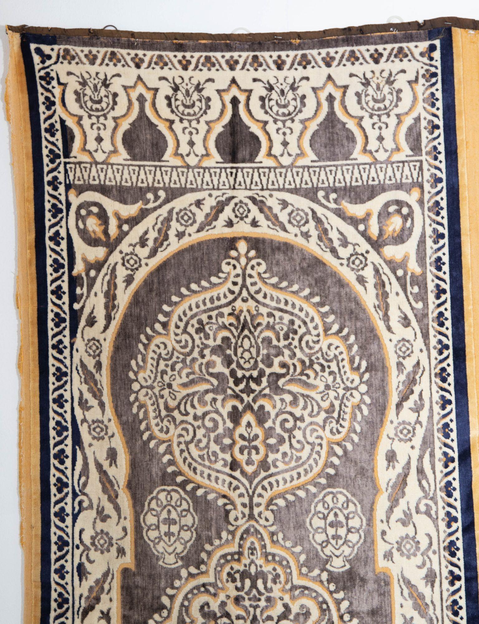 Antiker marokkanischer maurischer Wandteppich aus Seide und Textilteppich aus dem 19. Jahrhundert, Hiti im Angebot 9
