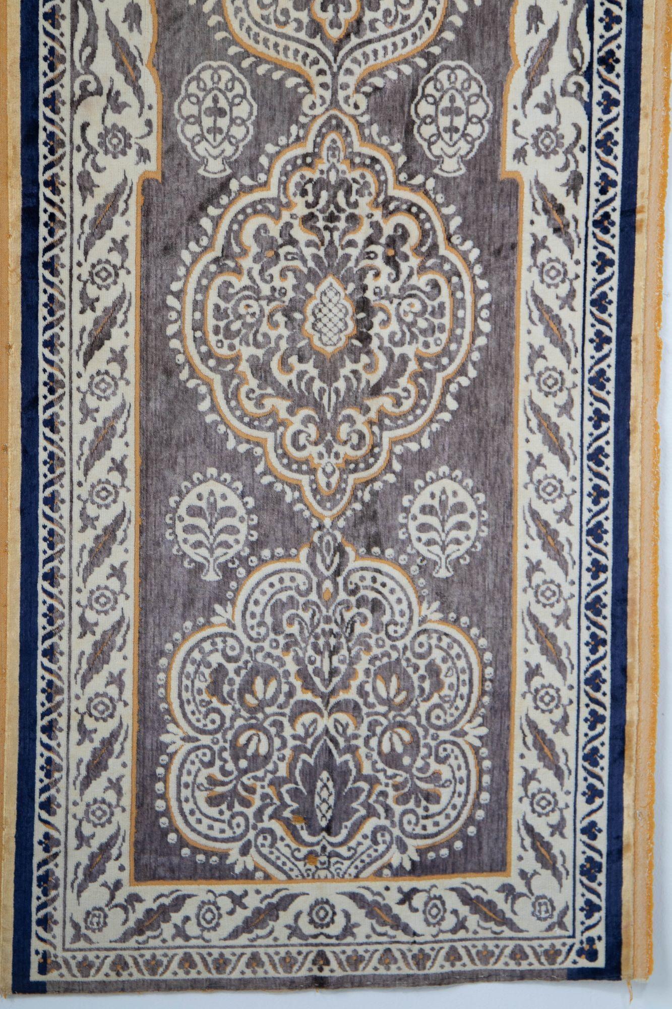 Antique Moroccan Moorish Silk Textile Tapestry Wall Hanging Hiti 19th C. For Sale 12