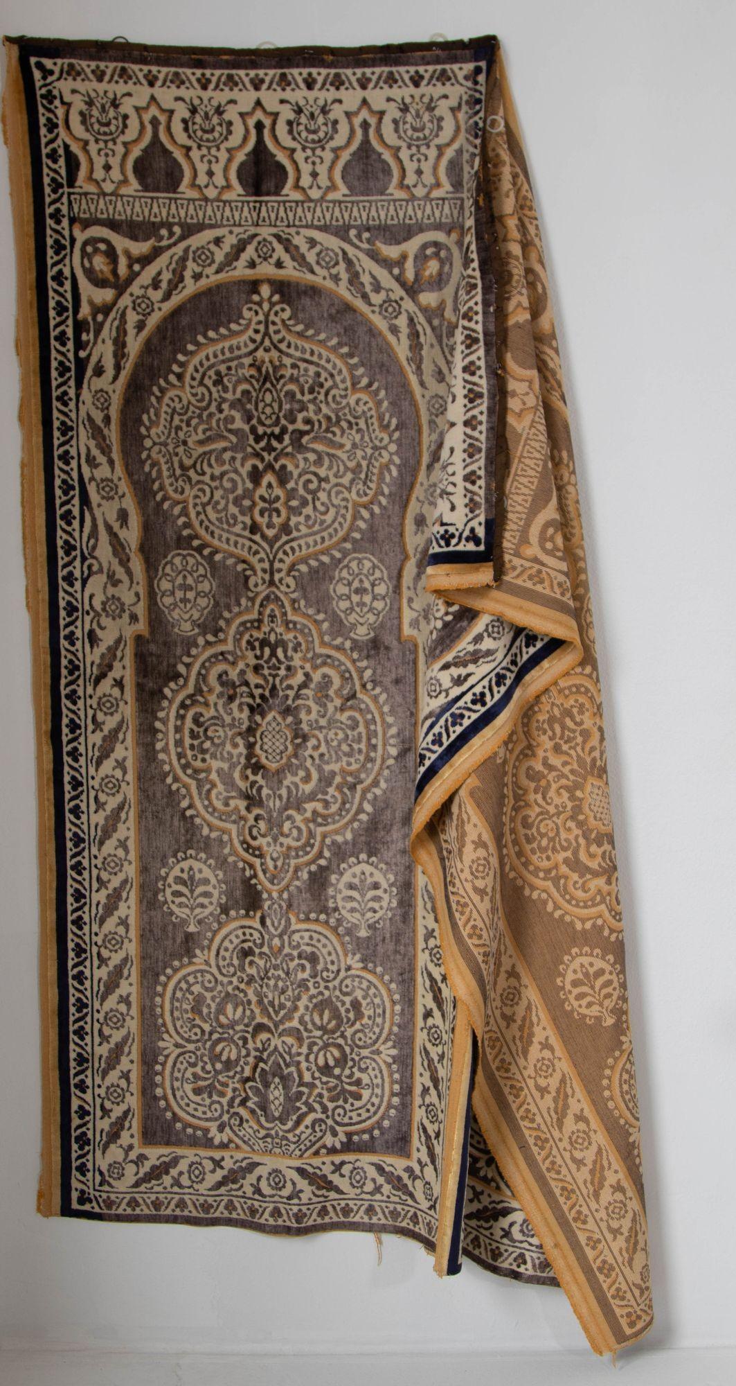 Antiker marokkanischer maurischer Wandteppich aus Seide und Textilteppich aus dem 19. Jahrhundert, Hiti im Angebot 14