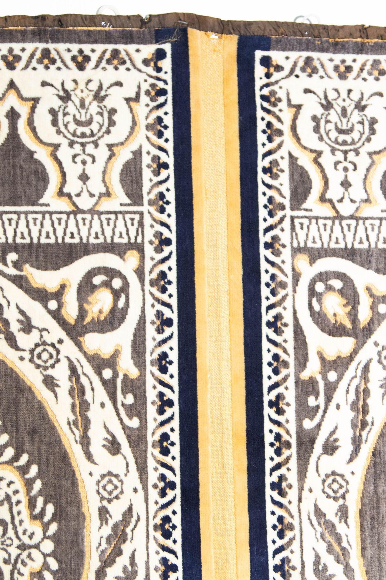 Antiker marokkanischer maurischer Wandteppich aus Seide und Textilteppich aus dem 19. Jahrhundert, Hiti im Angebot 1