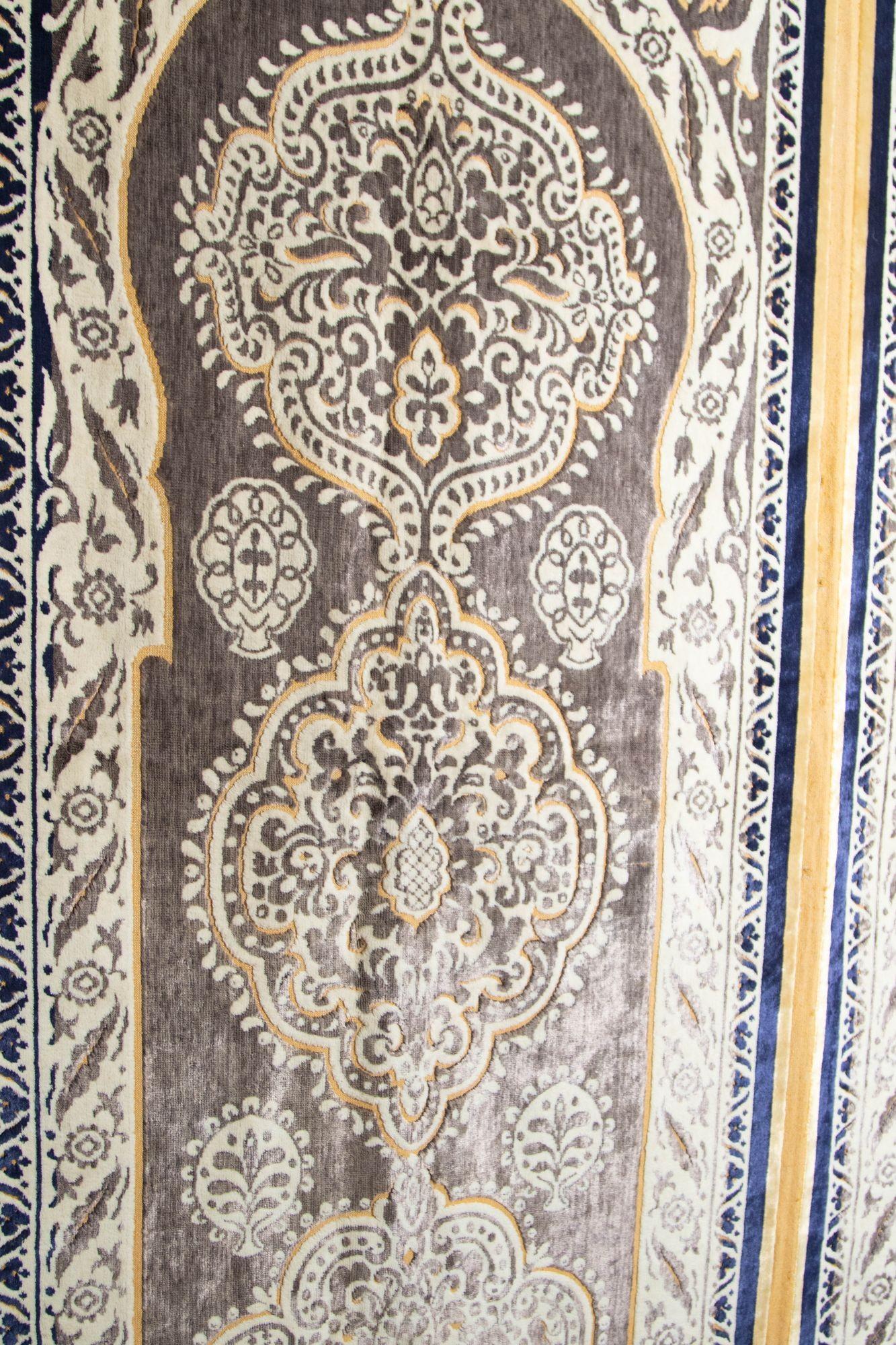 Antiker marokkanischer maurischer Wandteppich aus Seide und Textilteppich aus dem 19. Jahrhundert, Hiti im Angebot 3