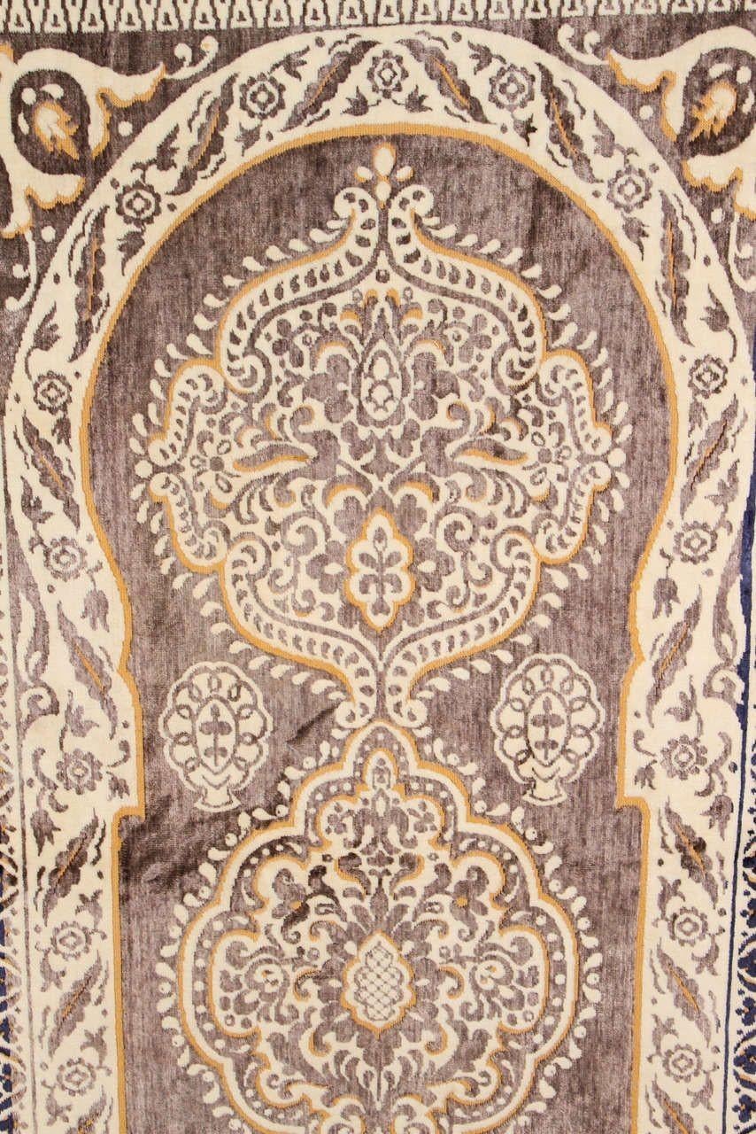 Antiker marokkanischer maurischer Wandteppich aus Seide und Textil, Wandbehang mit Hiti im Angebot 1
