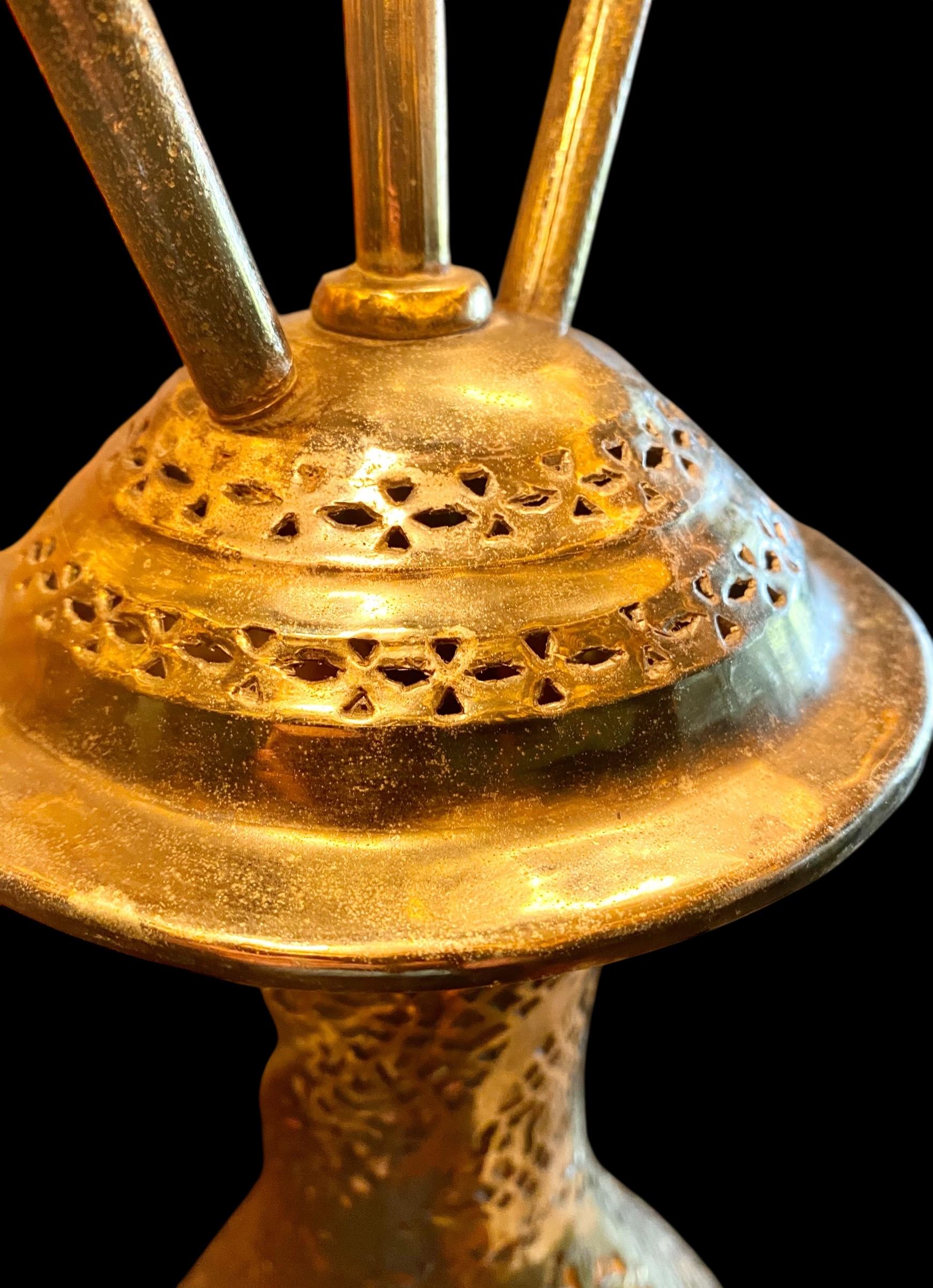 Antique Moroccan Pierced Brass Table Lamp In Good Condition For Sale In New Orleans, LA