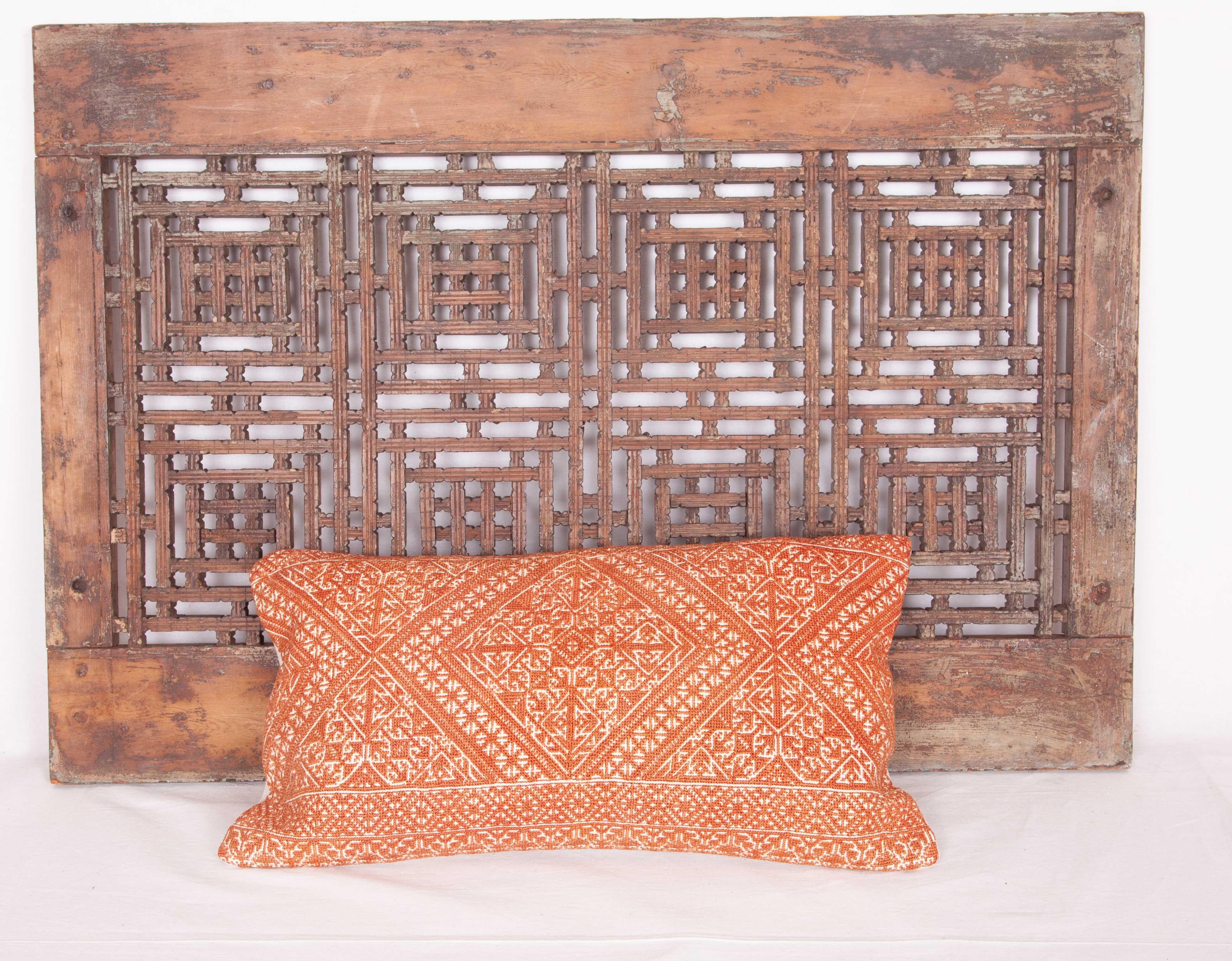 Antique Moroccan Pillow Case Fashioned from a Fez Embroidery, Early 20th Century In Good Condition In Istanbul, TR