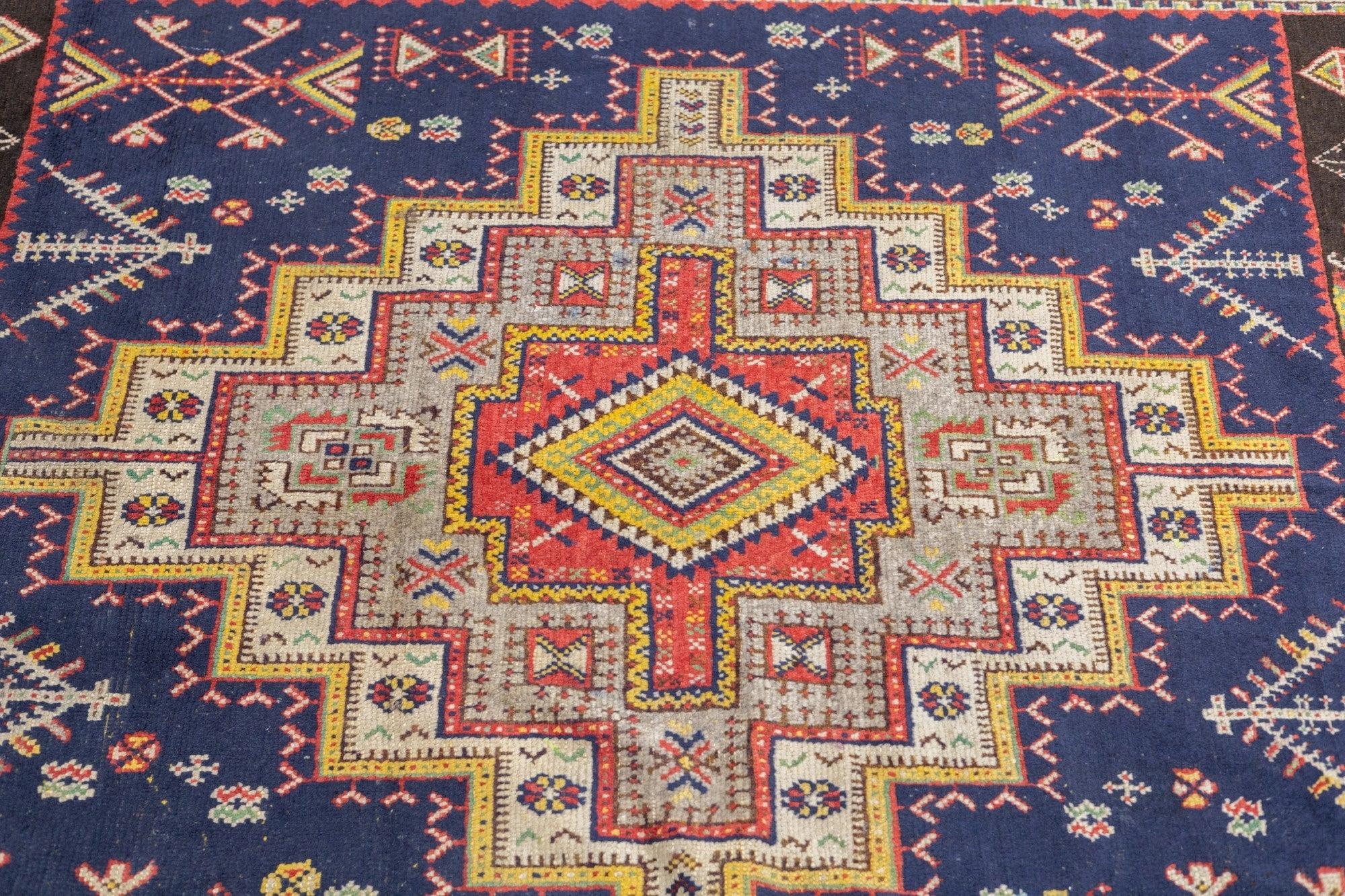 Antique Moroccan Rug 6'9'' x 9'8'' For Sale 3