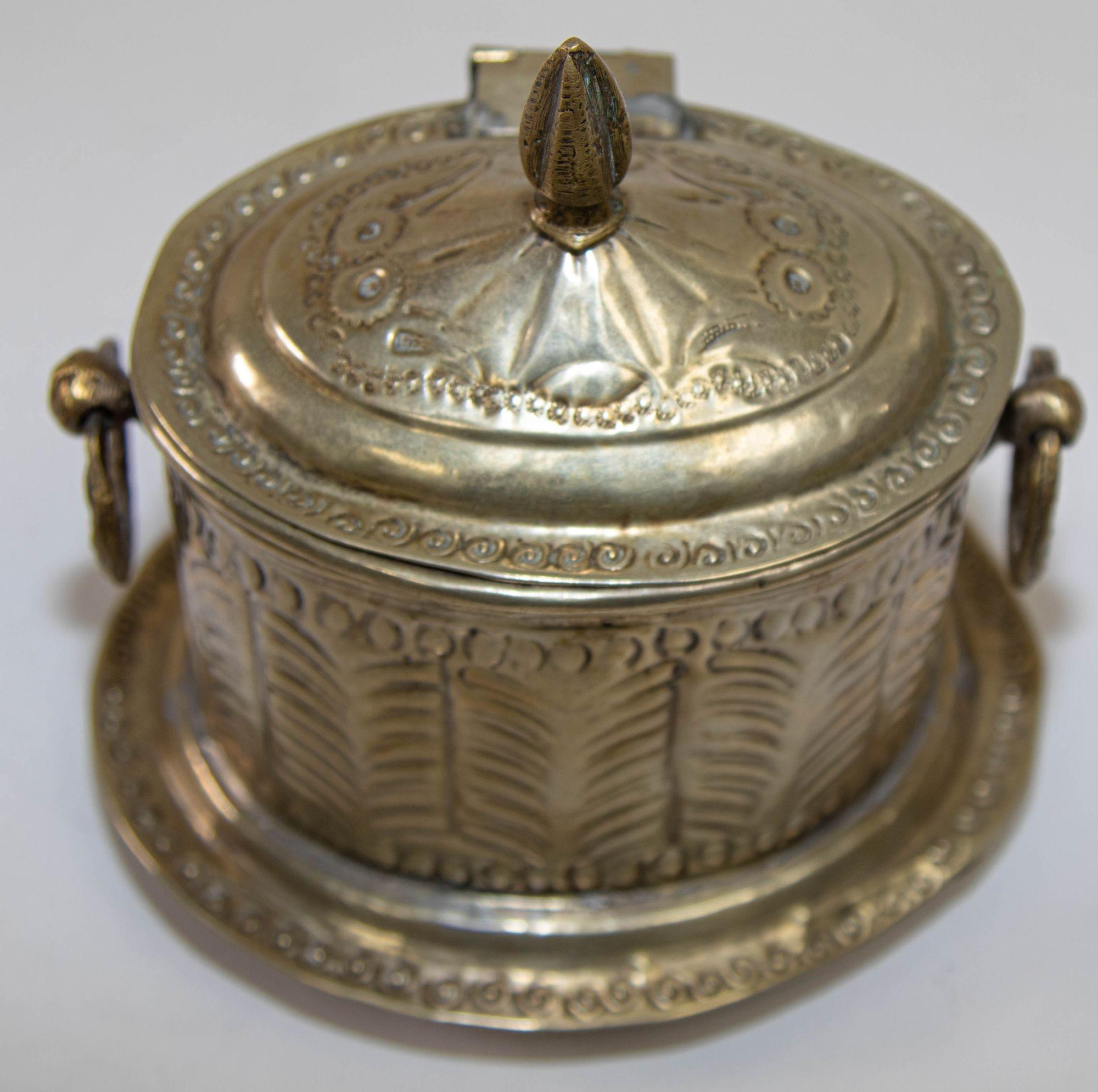 Antique Moroccan Silver Plated Tea Caddy Footed Candy Box In Fair Condition For Sale In North Hollywood, CA