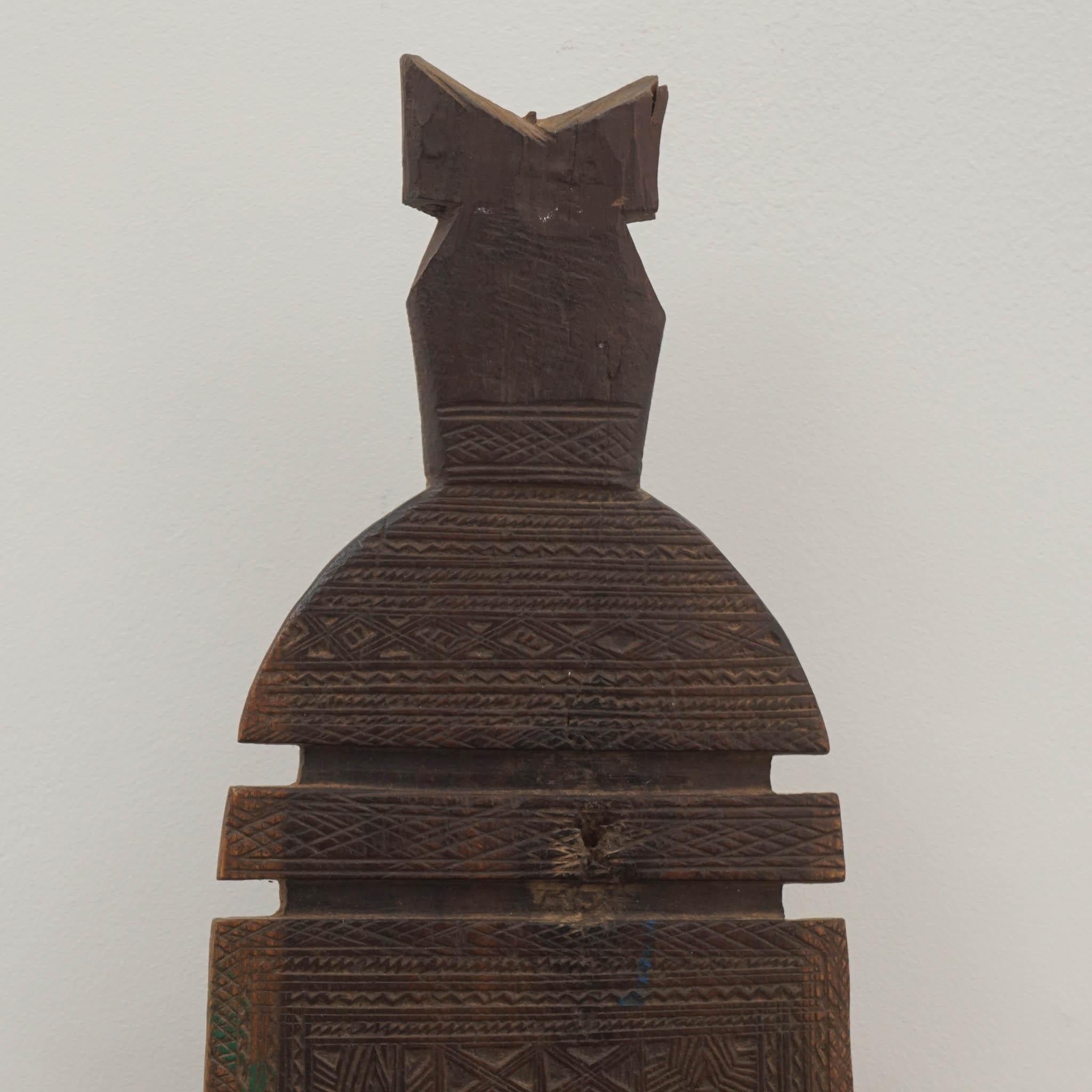 Antike marokkanische Stakes aus Holz zu Holz-Wandleuchtern im Angebot 9