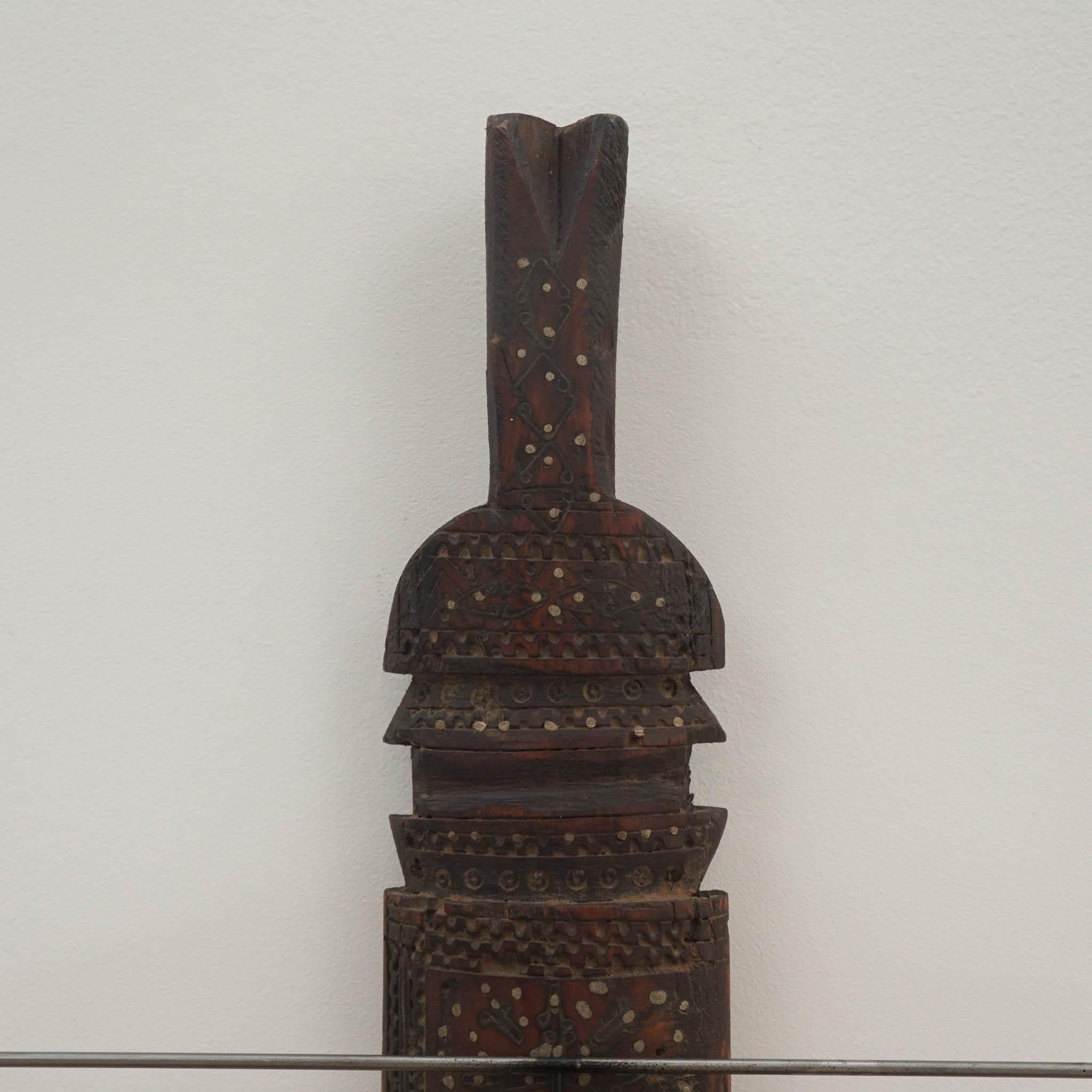 Antike marokkanische Stakes aus Holz zu Holz-Wandleuchtern (Stammeskunst) im Angebot