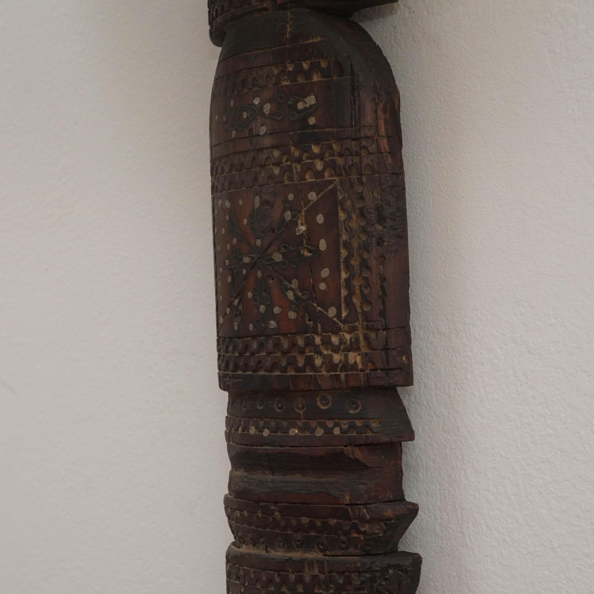 Antike marokkanische Stakes aus Holz zu Holz-Wandleuchtern im Angebot 1