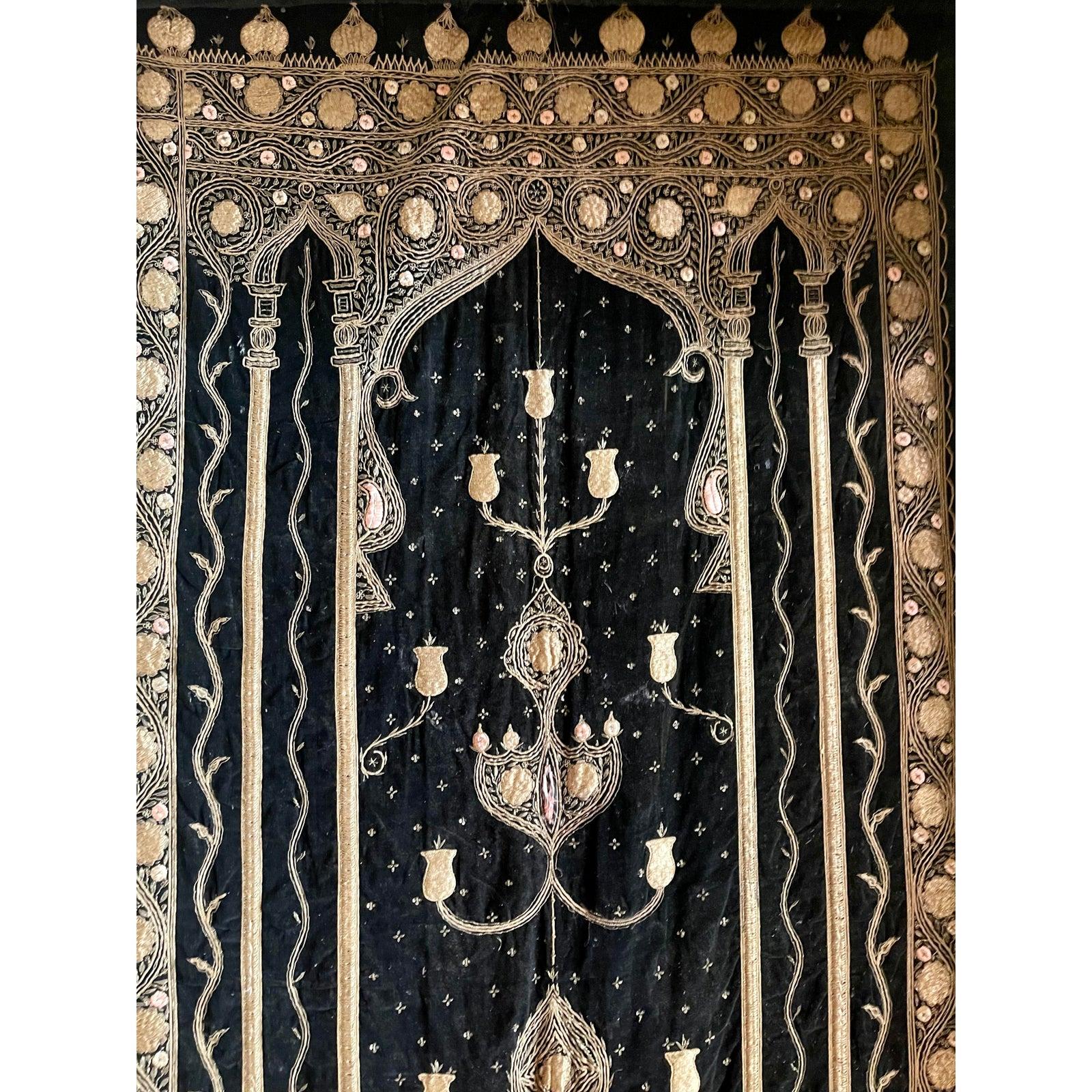 Antique Moroccan textile black & gold tapestry

Additional information:
Materials: Gold, Textile
Color: Black
Styled After: Martyn Lawrence Bullard, Tony Duquette
Period: 19th Century
Styles: Asian Antique
Item Type: Vintage, Antique or