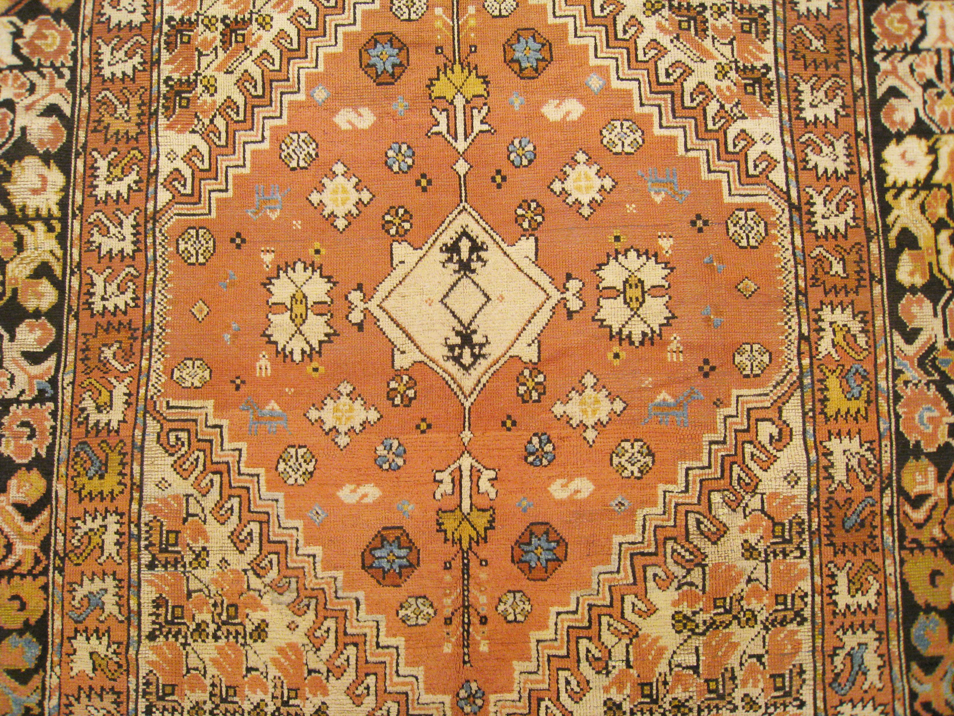 Early 20th Century Antique Morrocan Oriental Rug, in Room Size, with a Central Medallion For Sale