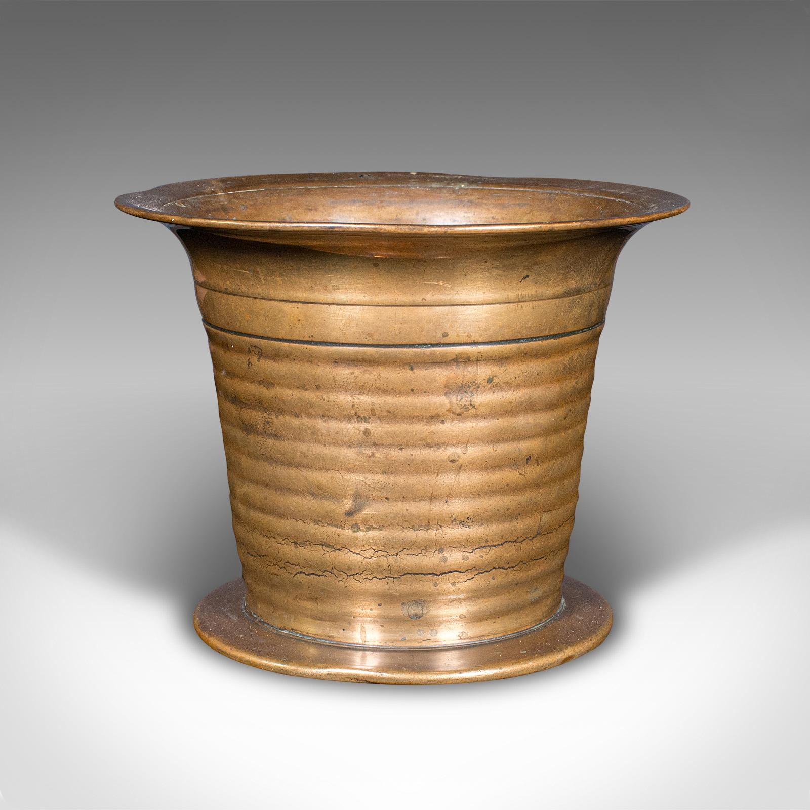Antique Mortar And Pestle, English, Brass Apothecary Instrument, Victorian, 1850 In Good Condition For Sale In Hele, Devon, GB