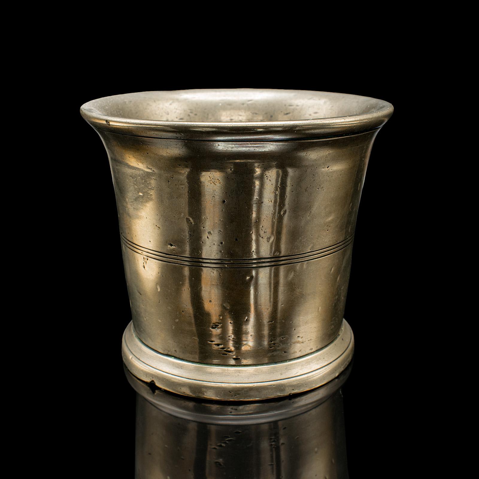 Antique Mortar and Pestle Set, English Bronze Apothecary Grinder, Georgian, 1750 Georgiano en venta