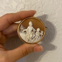 Antique Mother and Cherub Carved Cameo Gold Brooch Pin Estate Fine Jewelry