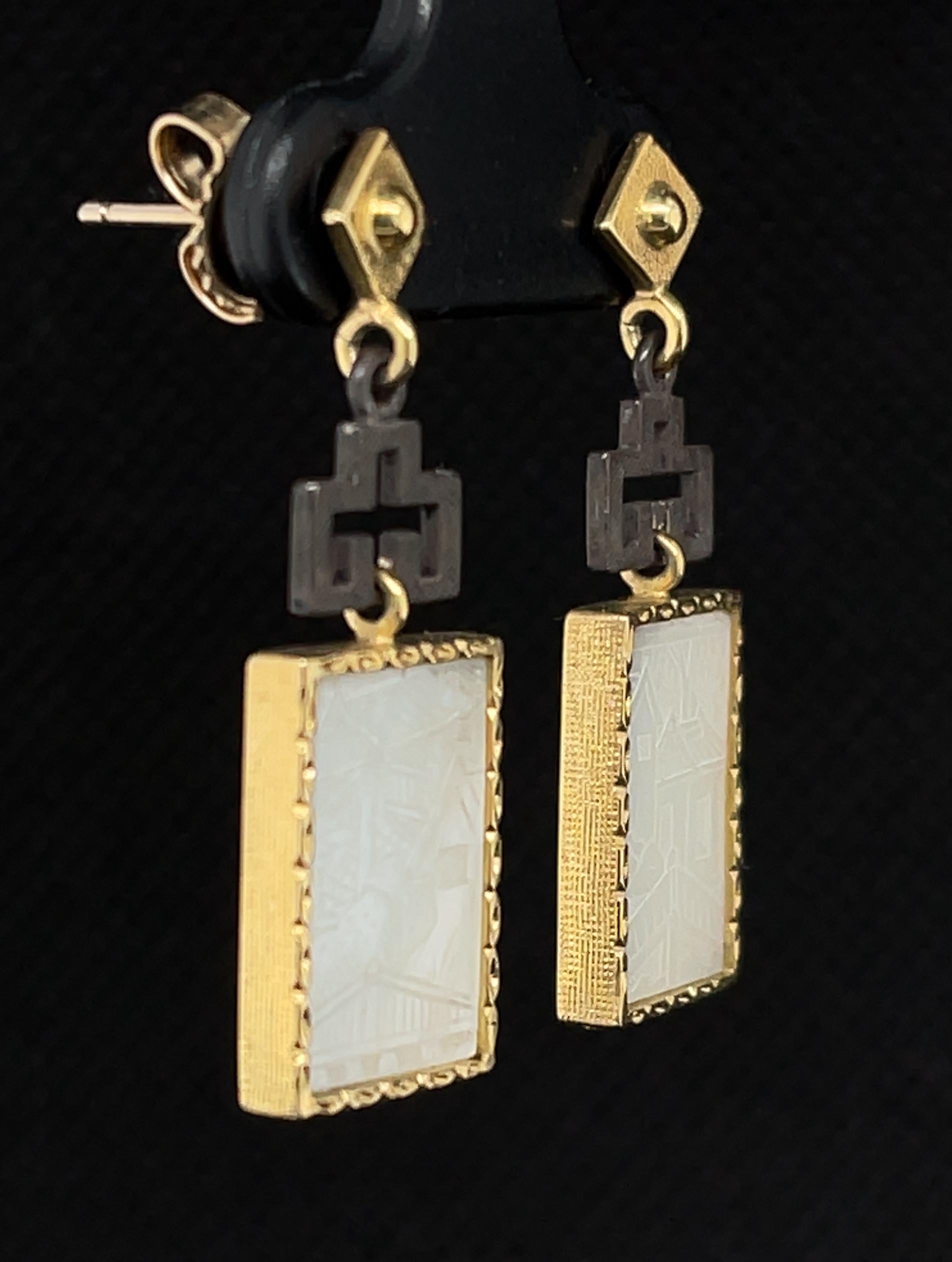 Mixed Cut Antique Mother-of-Pearl Gambling Counter, Yellow Gold and Silver Dangle Earrings For Sale