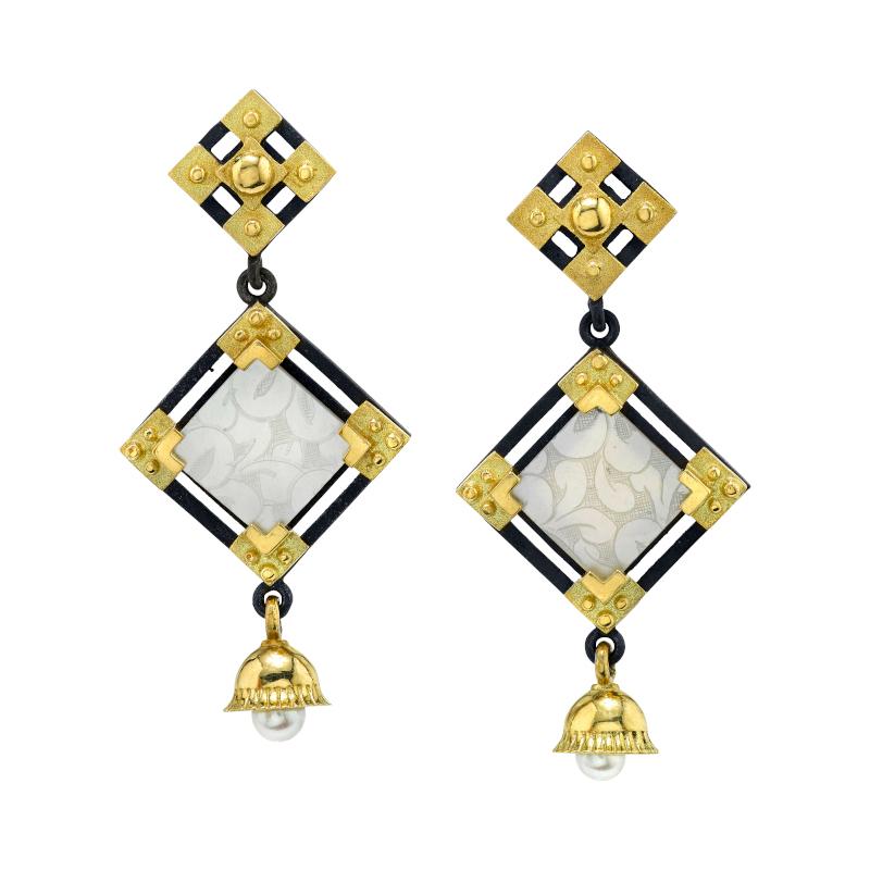 Antique Mother-of-Pearl Gaming Chip, 18k Gold & Silver Square Dangle Earrings For Sale 3
