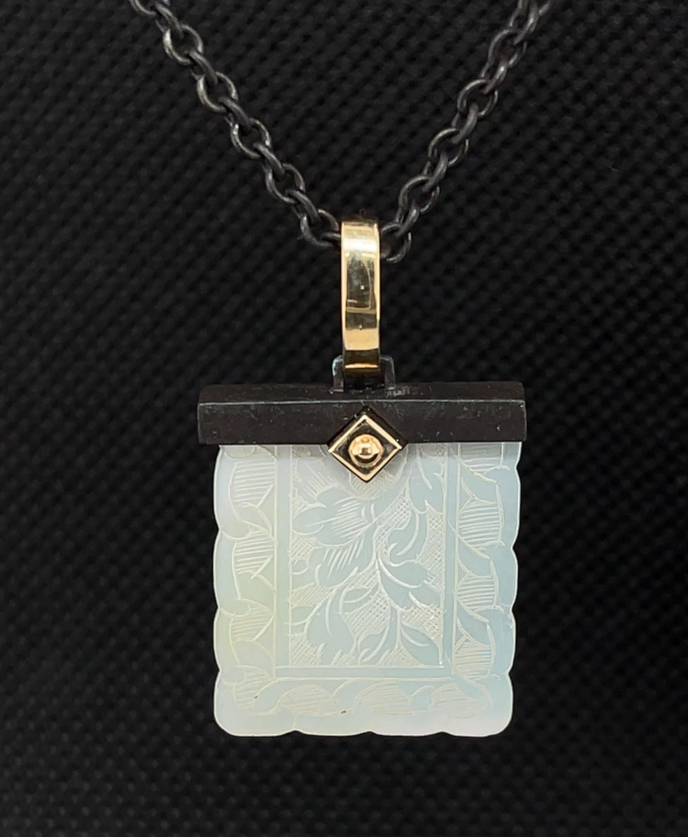 Artisan Antique Mother-of-Pearl Gaming Counter in 18K Gold and Silver Pendant with Chain For Sale