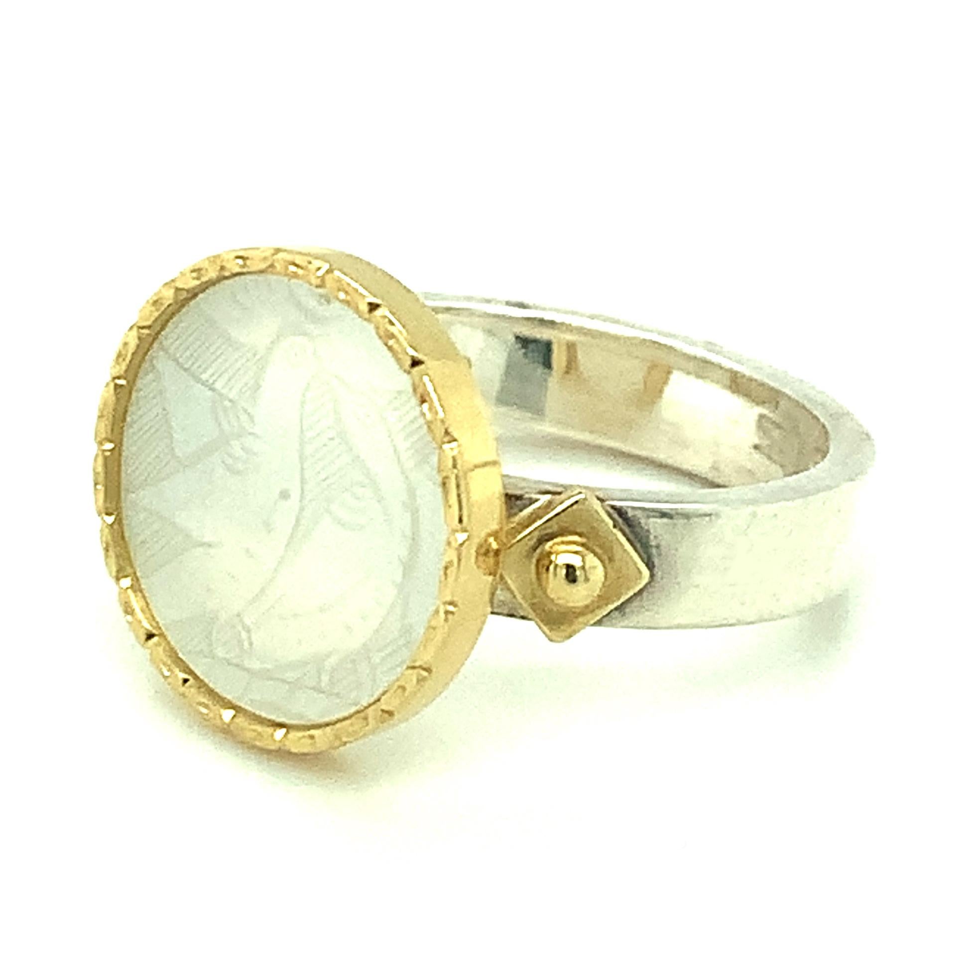 Antique Mother-of-Pearl Gaming Counter Ring in Gold, Silver with Ceramic Bands In New Condition For Sale In Los Angeles, CA