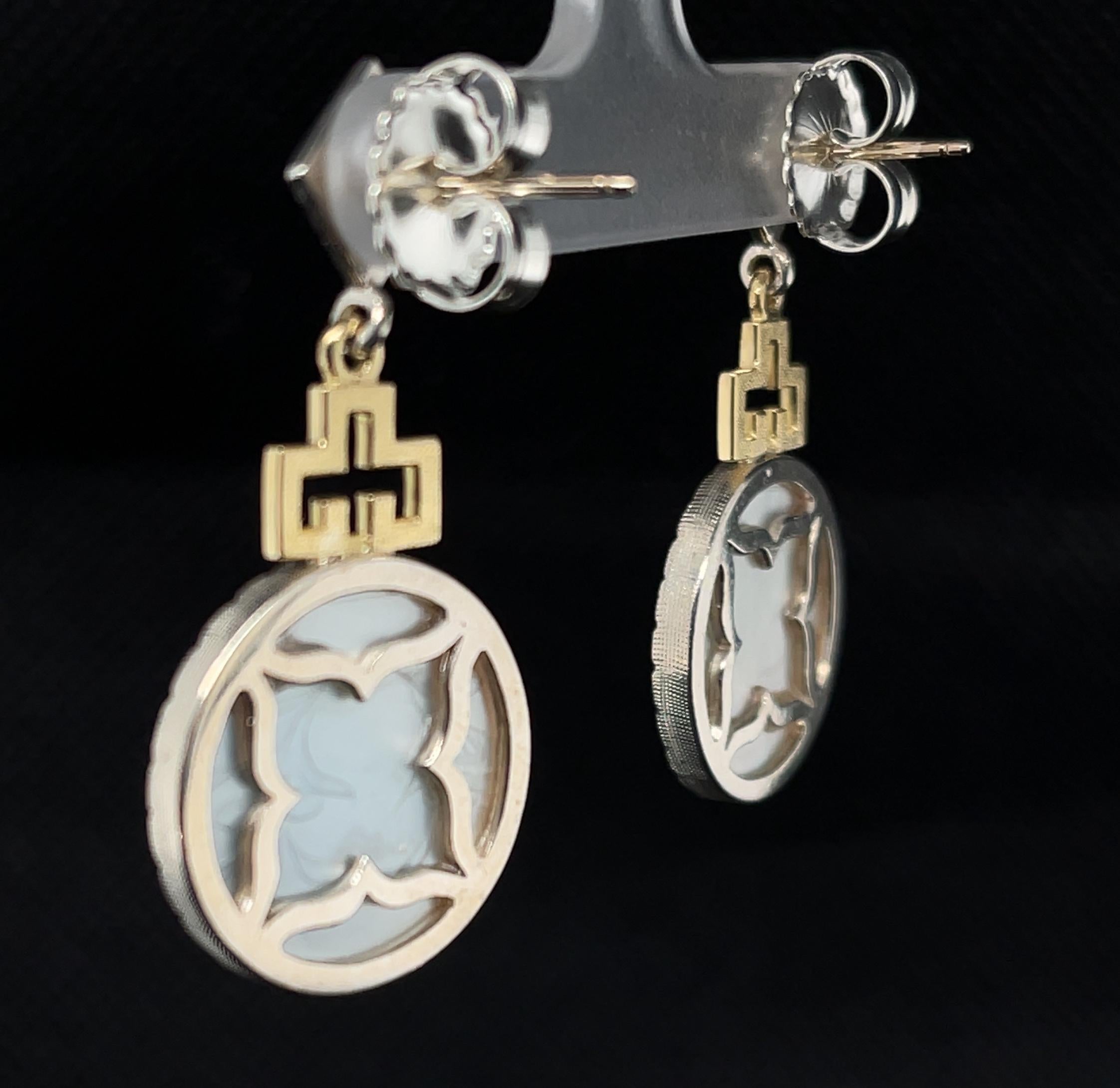 Antique Mother-of-Pearl Gaming Counter Round Drop Earrings in Gold and Silver In New Condition For Sale In Los Angeles, CA