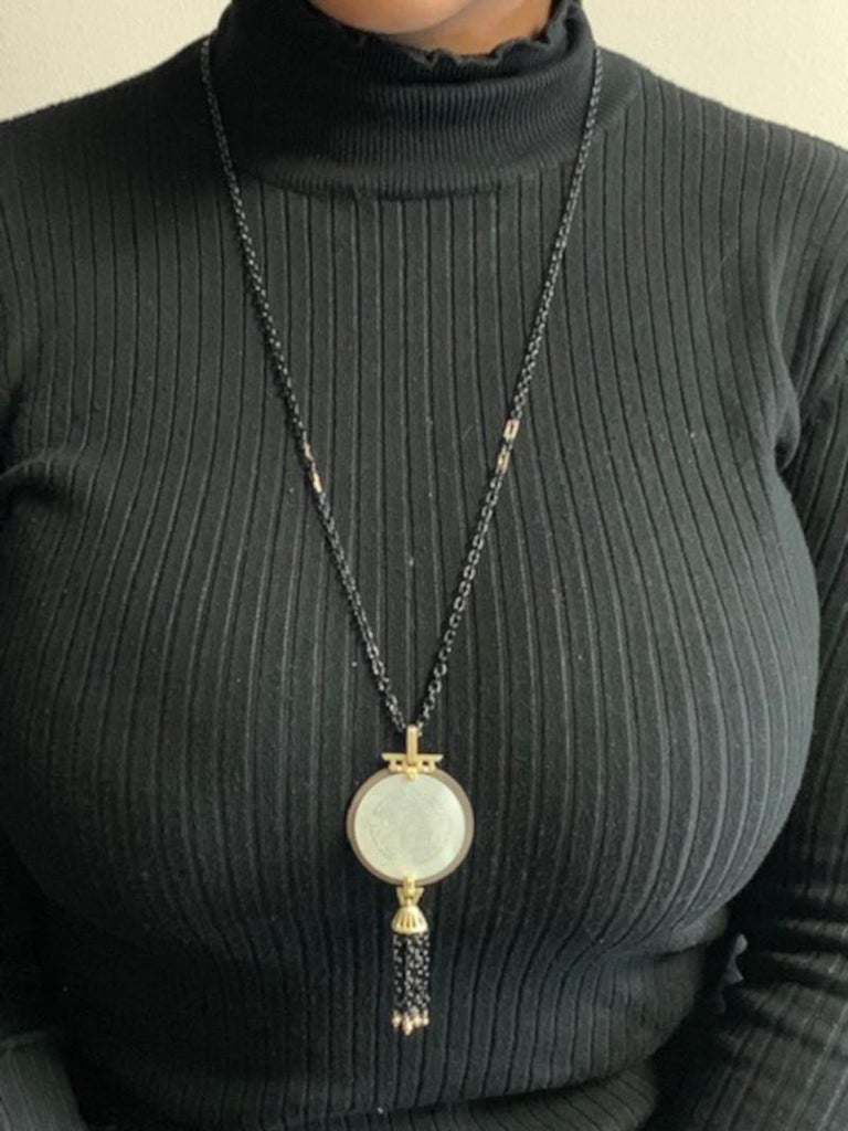 Antique Mother-of-Pearl Gaming Counter Yellow Gold & Silver Pendant Necklace For Sale 2