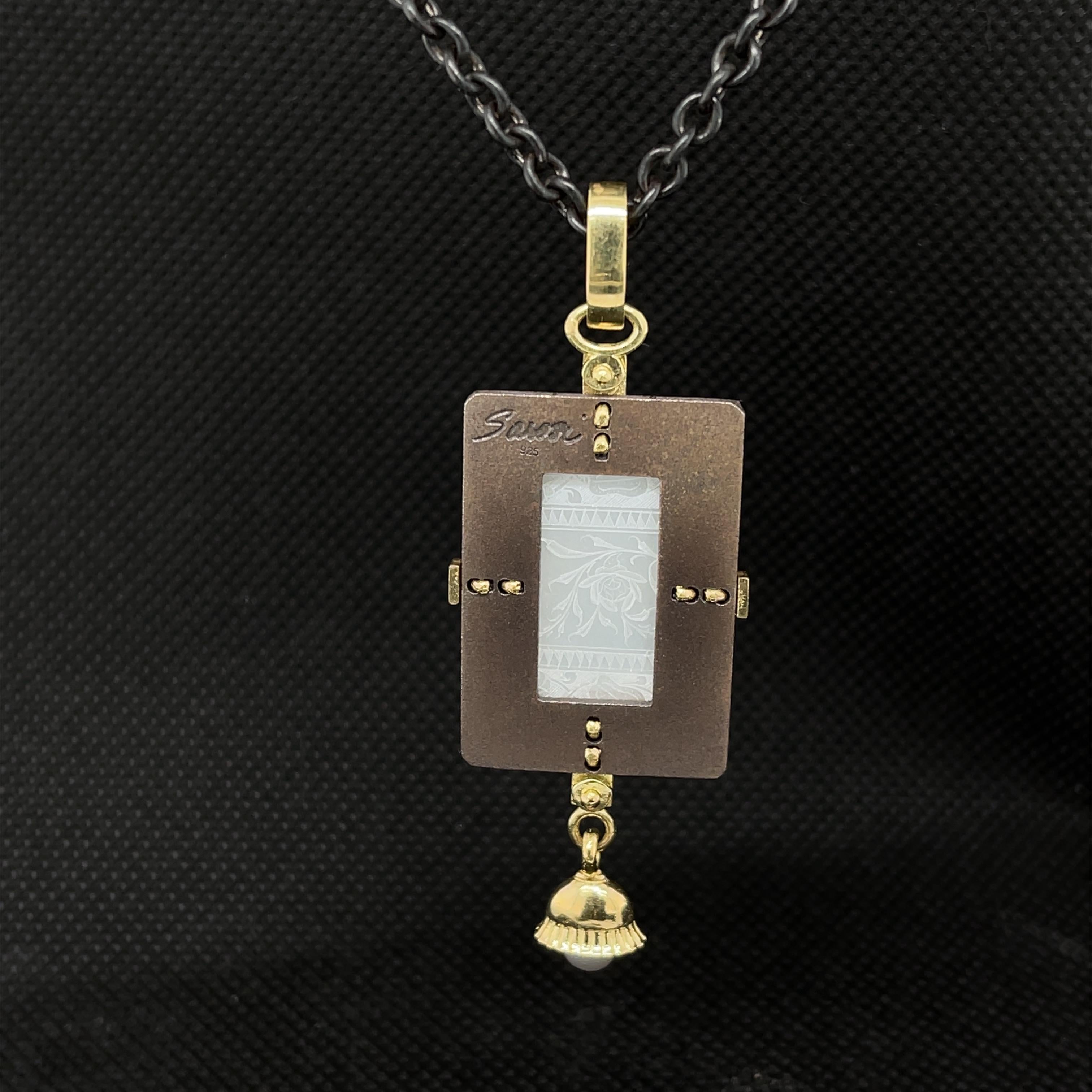 Antique Mother-of-Pearl Gaming Counter Yellow Gold Silver Pendant Steel Chain For Sale 1