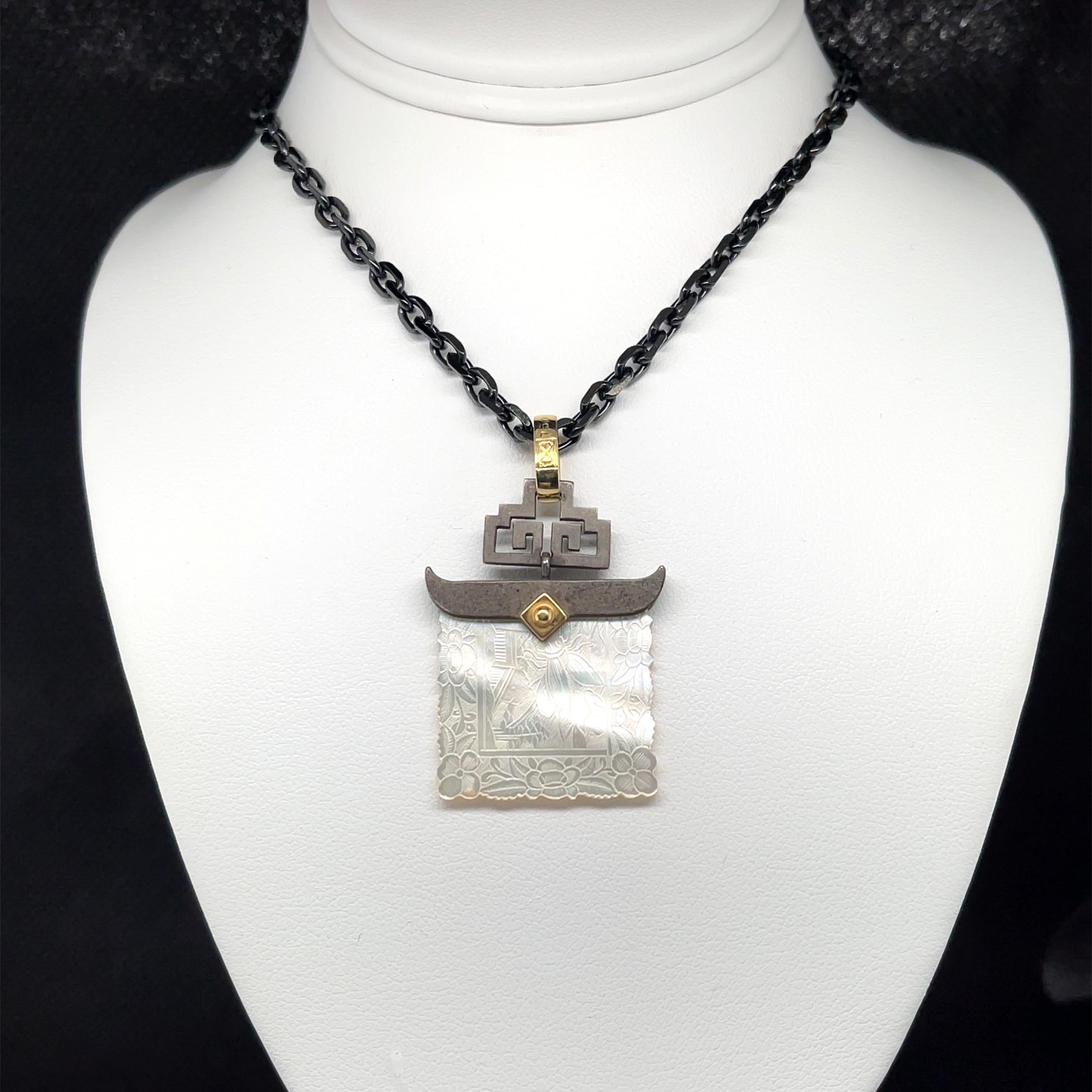 Women's Antique Mother-of-Pearl Gaming Counter Pendant in Yellow Gold and Silver  For Sale