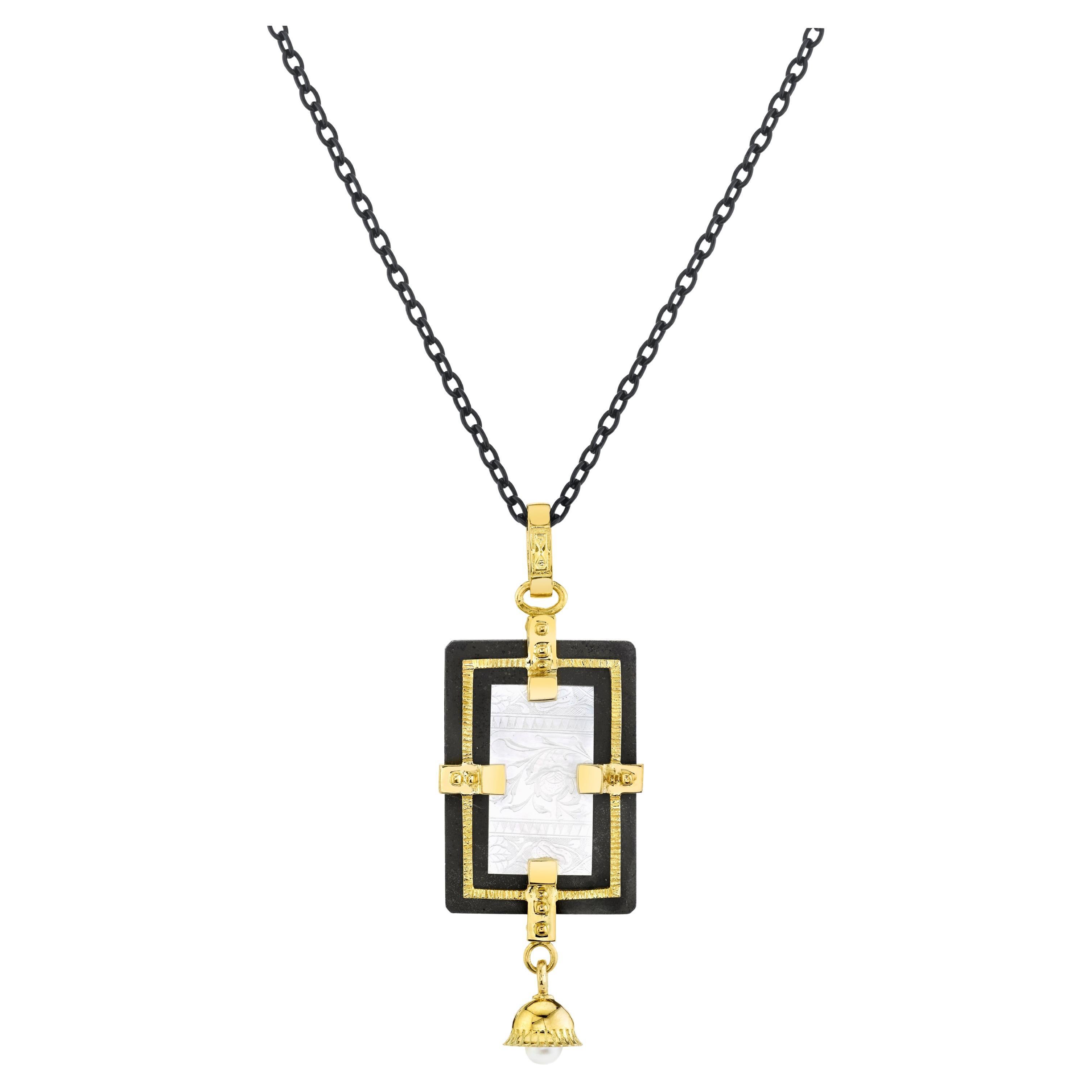 Antique Nacre Gaming Counter Or Jaune Argent Pendentif Chaîne Acier