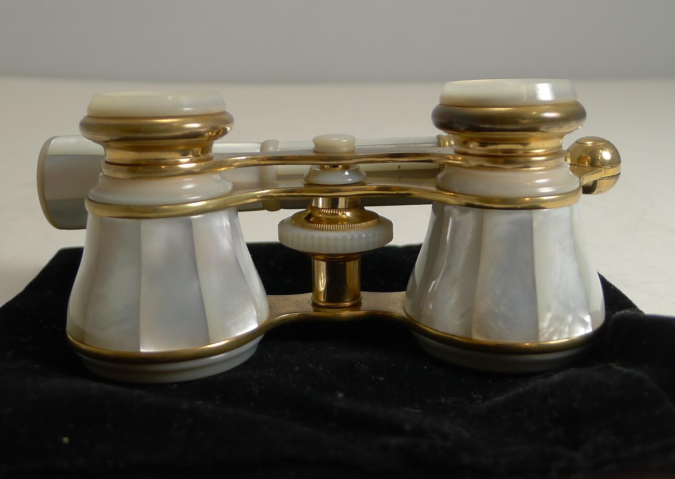 opera glasses with handle