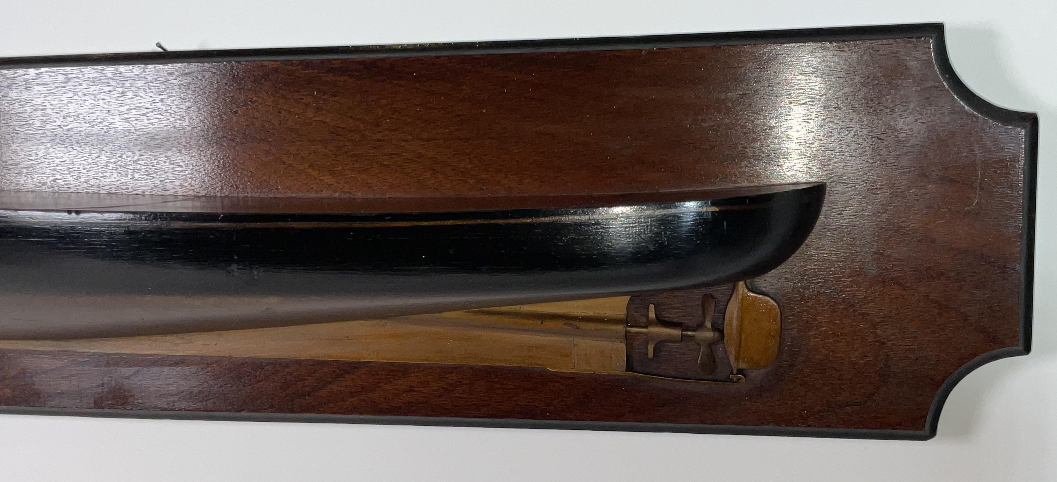 Legno Antique Motor Launch Half Model with Painted Hull in vendita