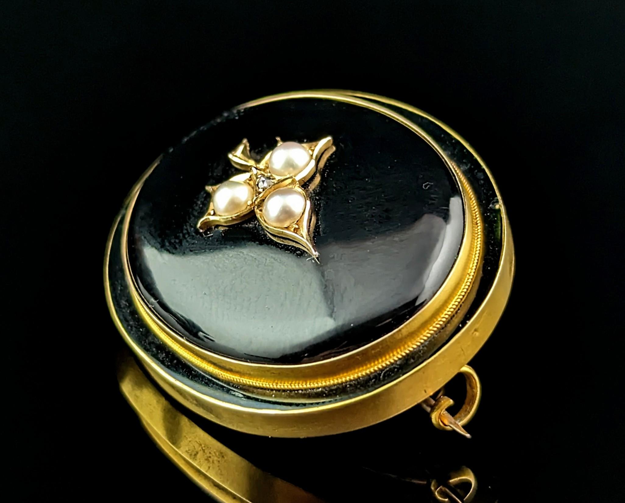 Antike Trauerbrosche, Onyx, Perle und Diamant, 15k Gold, Efeublatt, antik  im Zustand „Gut“ im Angebot in NEWARK, GB