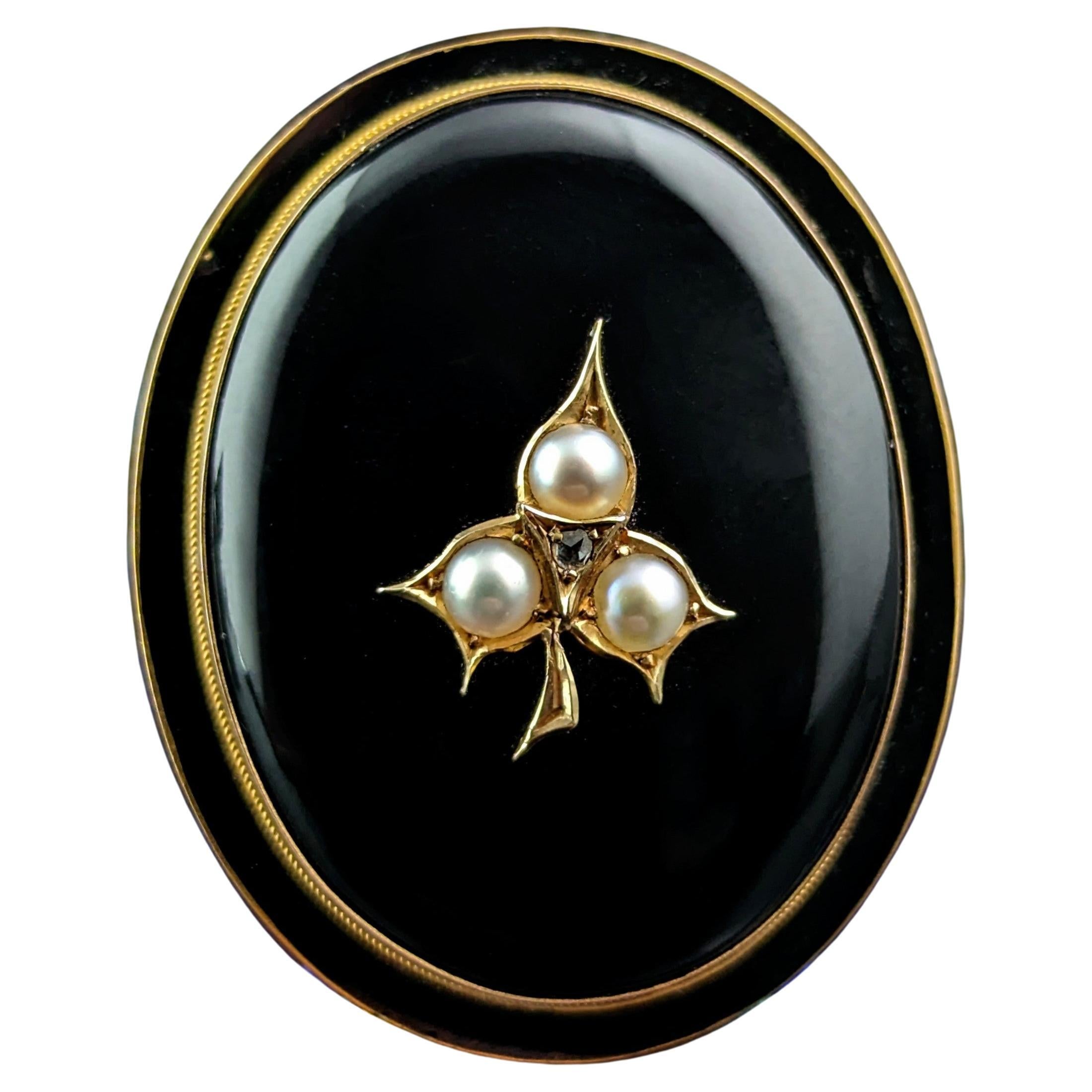 Antique Mourning brooch, Onyx, Pearl and Diamond, 15k gold, Ivy leaf  For Sale