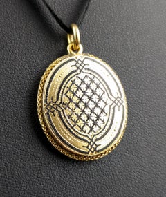 Antique Mourning Locket, 18k Gold and Black Enamel, Victorian