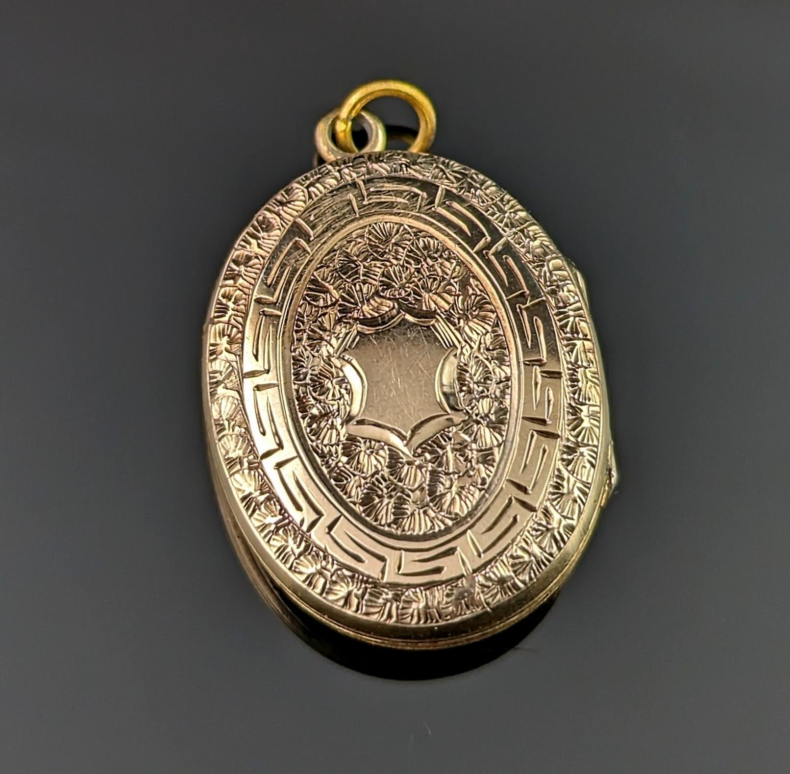 Antique Mourning Locket, 9k Gold Front and Back, Black and White Enamel 6