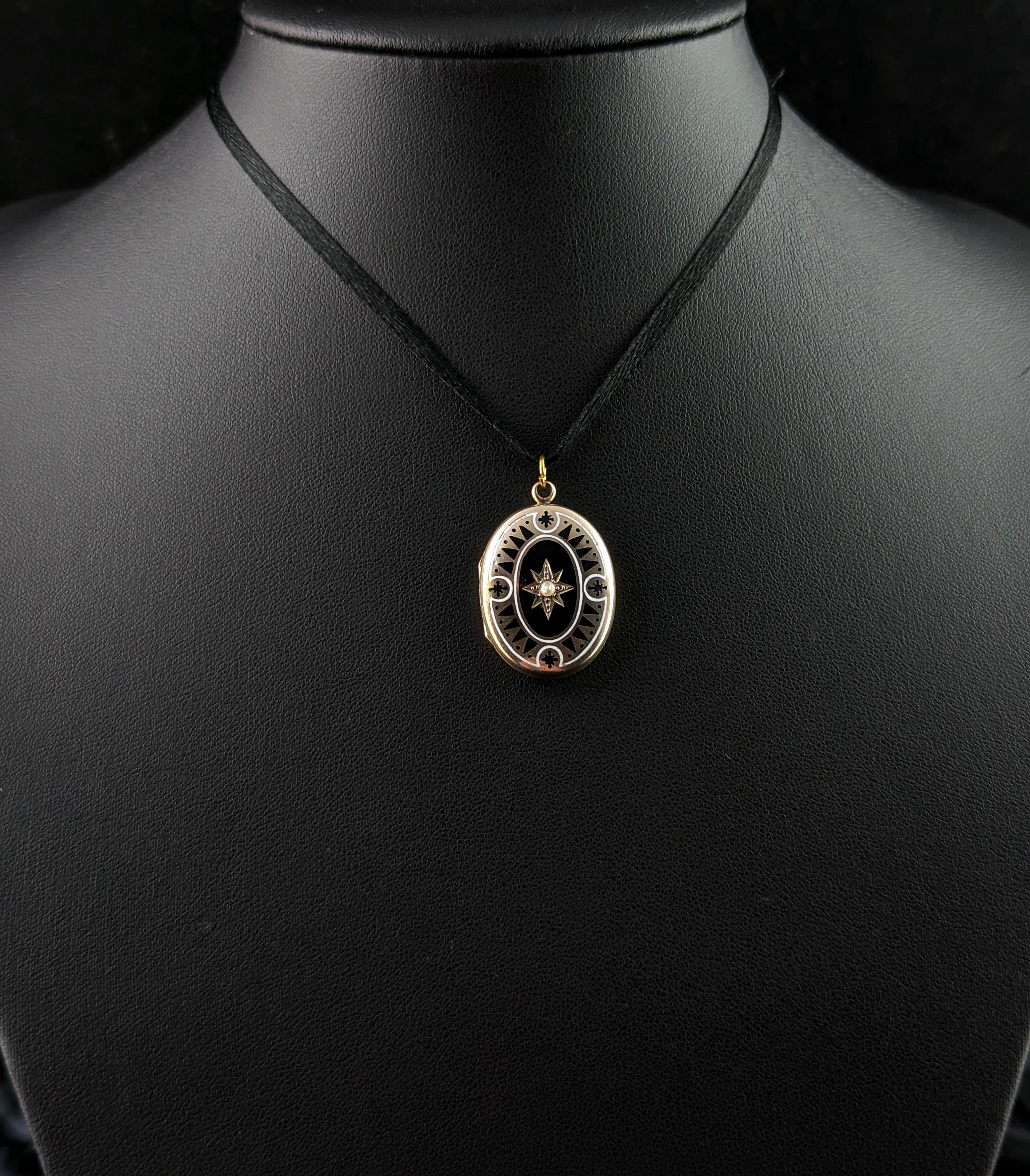Edwardian Antique Mourning Locket, 9k Gold Front and Back, Black and White Enamel