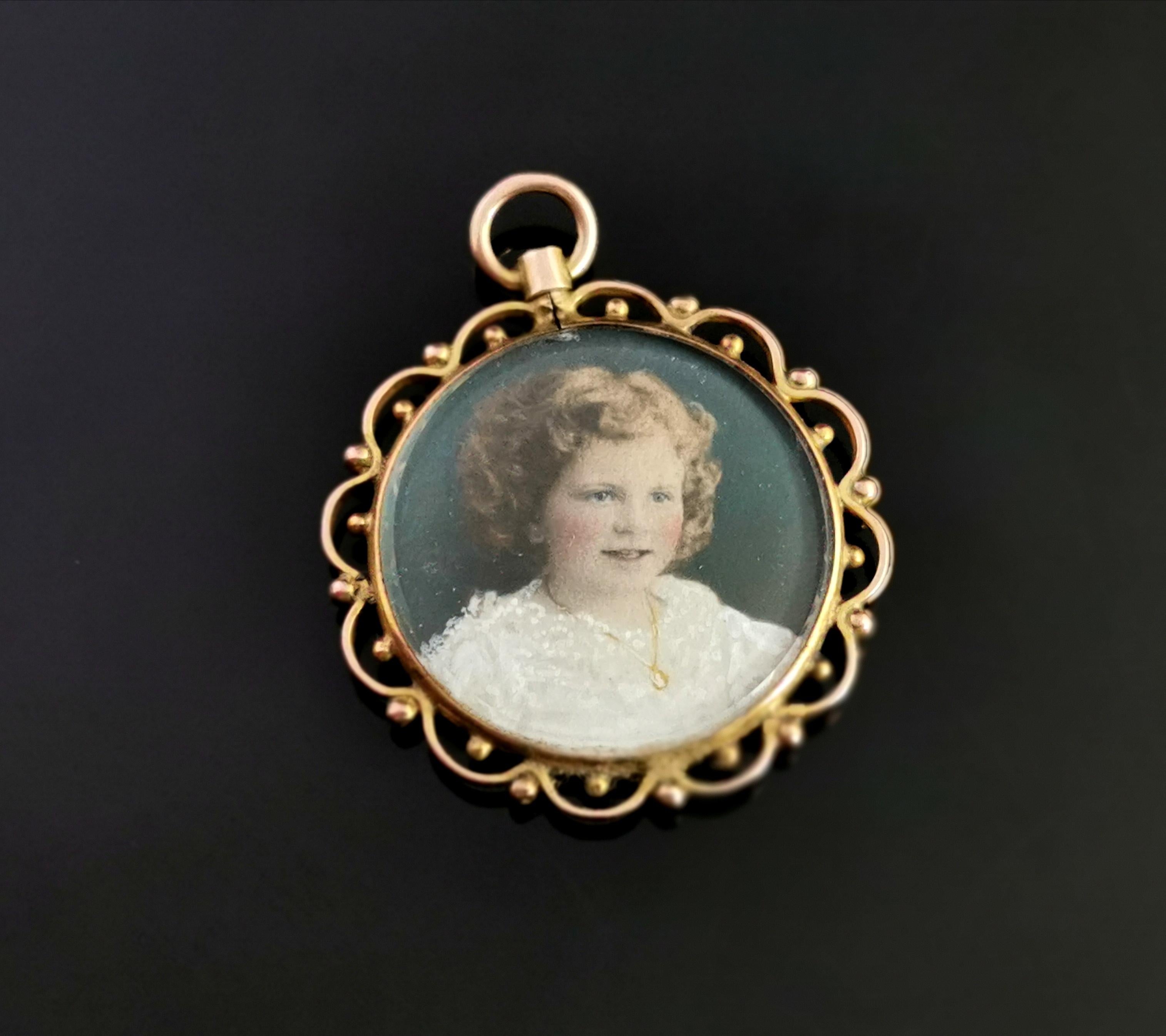Antique Mourning Locket, Hairwork Pendant, 9 Karat Gold, Victorian 4