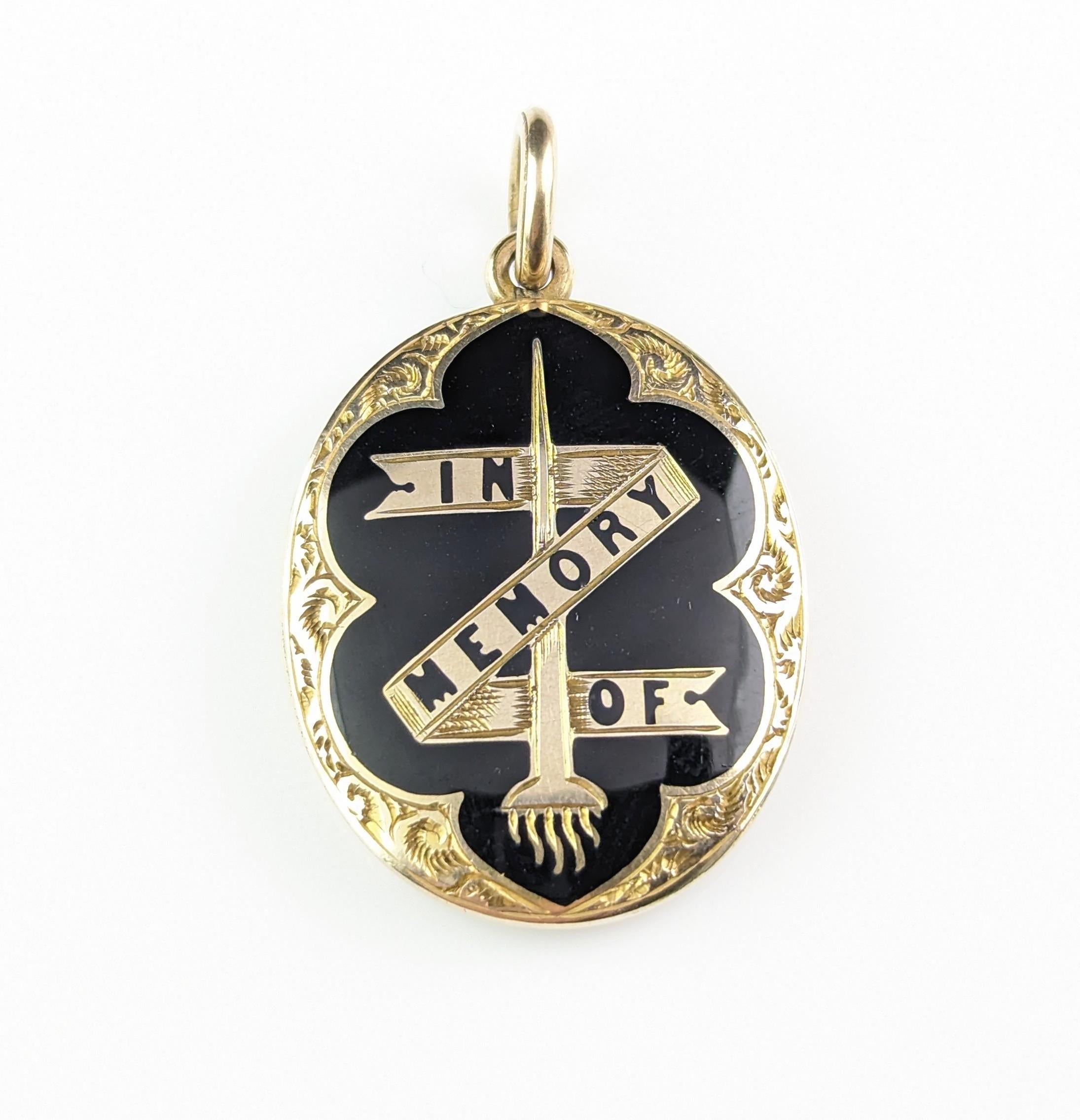 Antique Mourning Locket, in Memory of, 9k Gold, Black Enamel 7