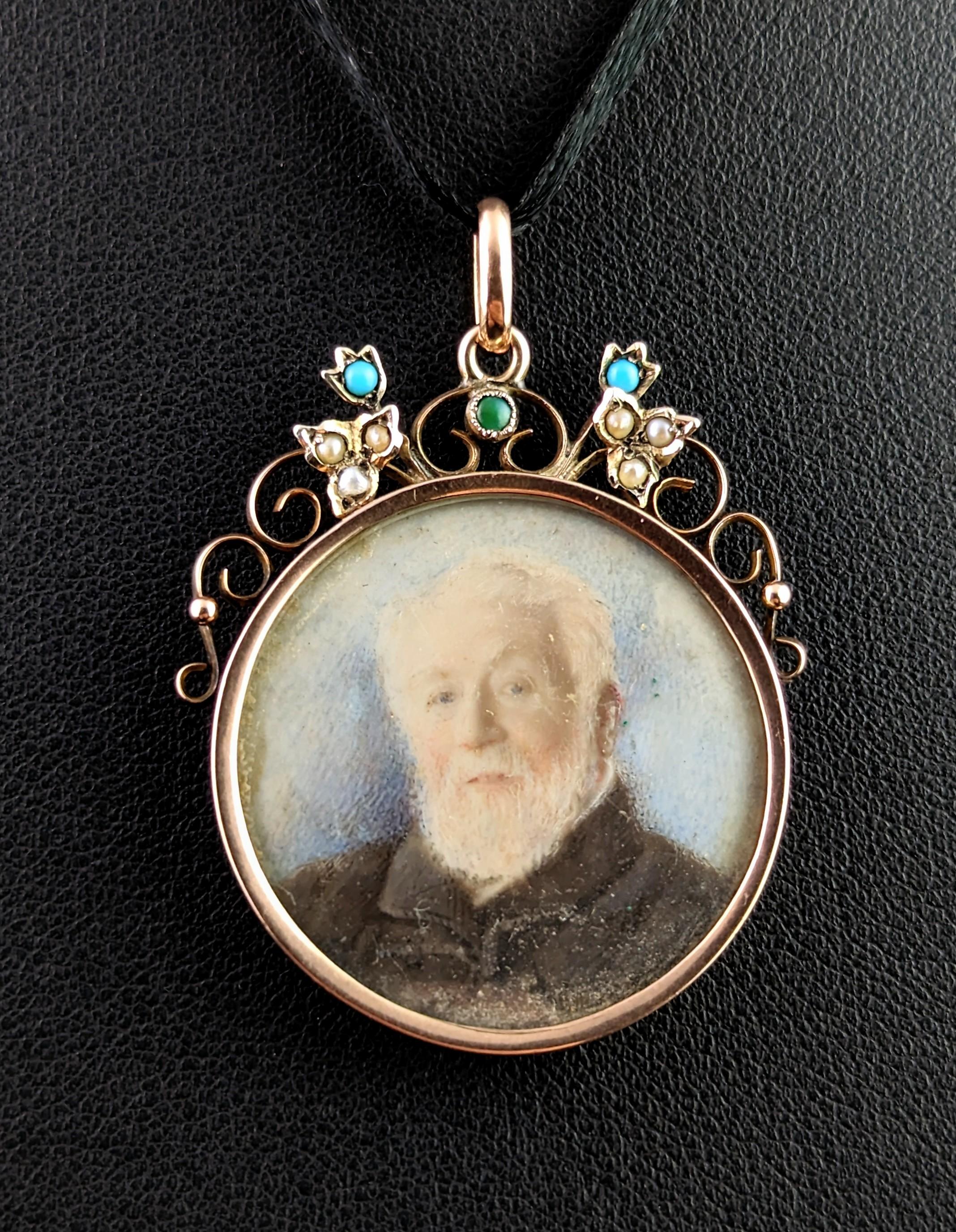 There is so much love and sentiment in this antique 9kt gold double sided locket pendant.

A Circular shaped locket with two glazed compartment sides, one containing a beautiful hand coloured portrait picture of a gentleman and the other containing