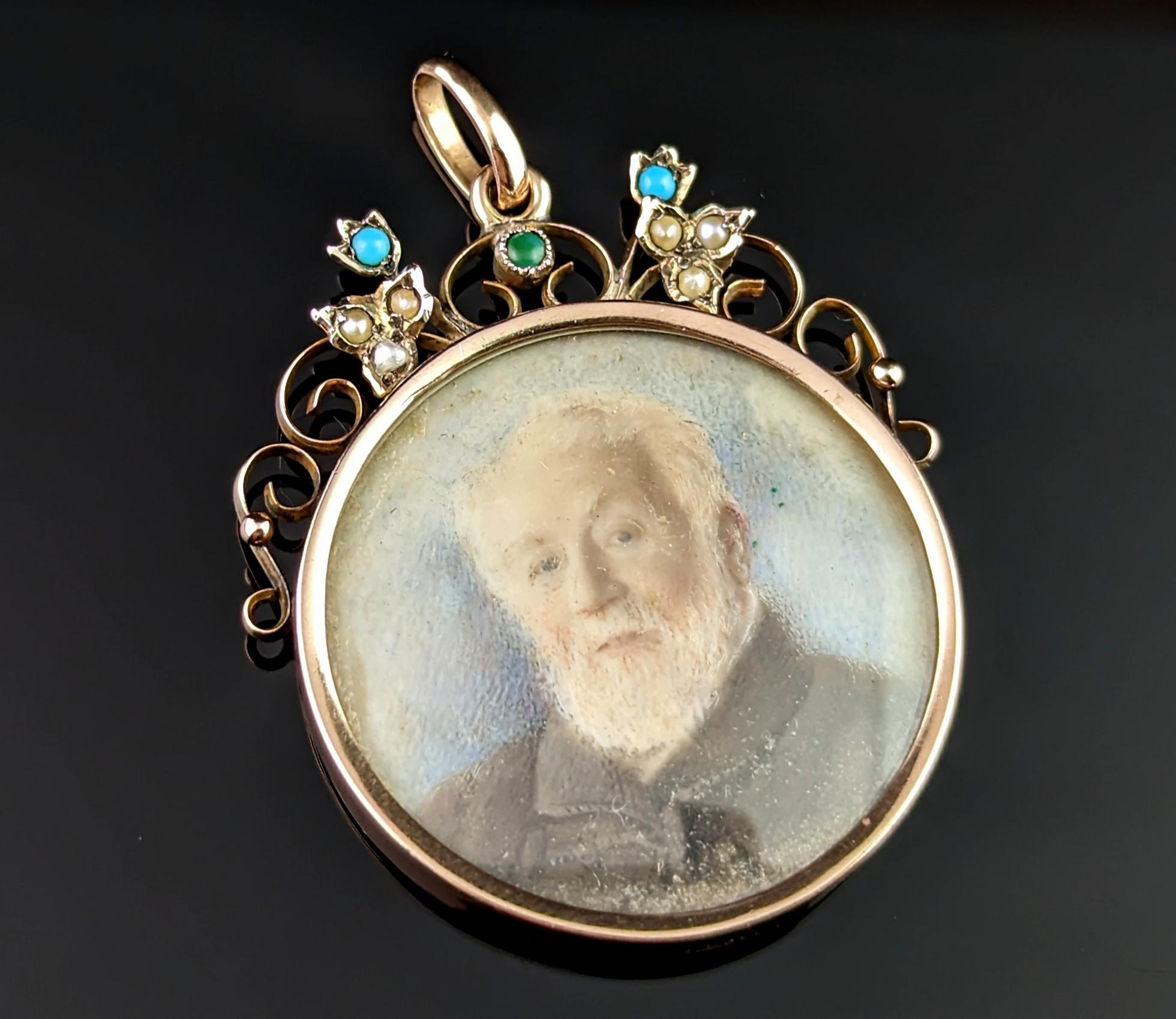 Pendentif médaillon de deuil ancien, or 9 carats, portrait, turquoise et perle 1