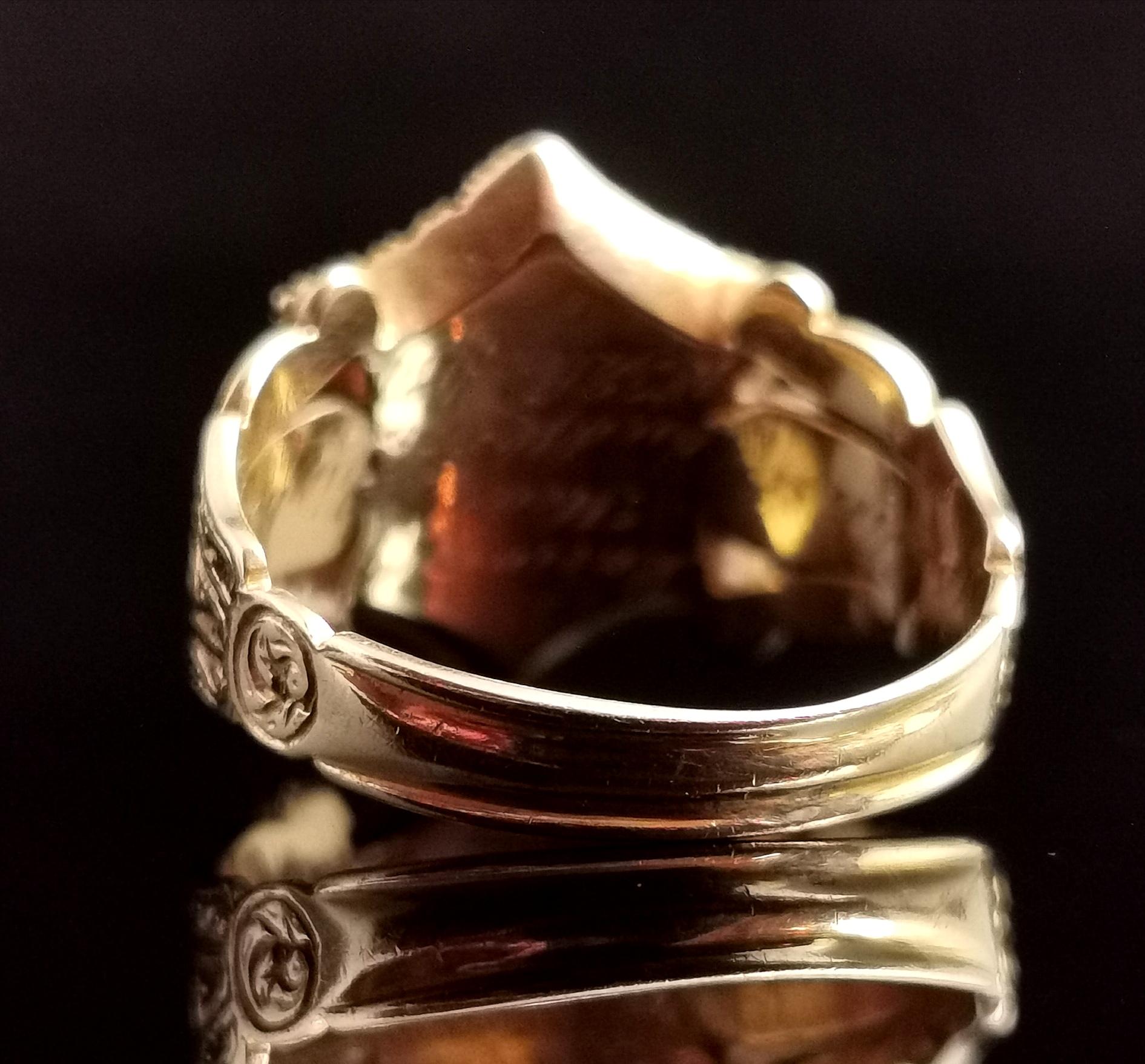 Antique Mourning Ring, 18 Karat Gold, Enamel, Pearl and Garnet, William IV  8