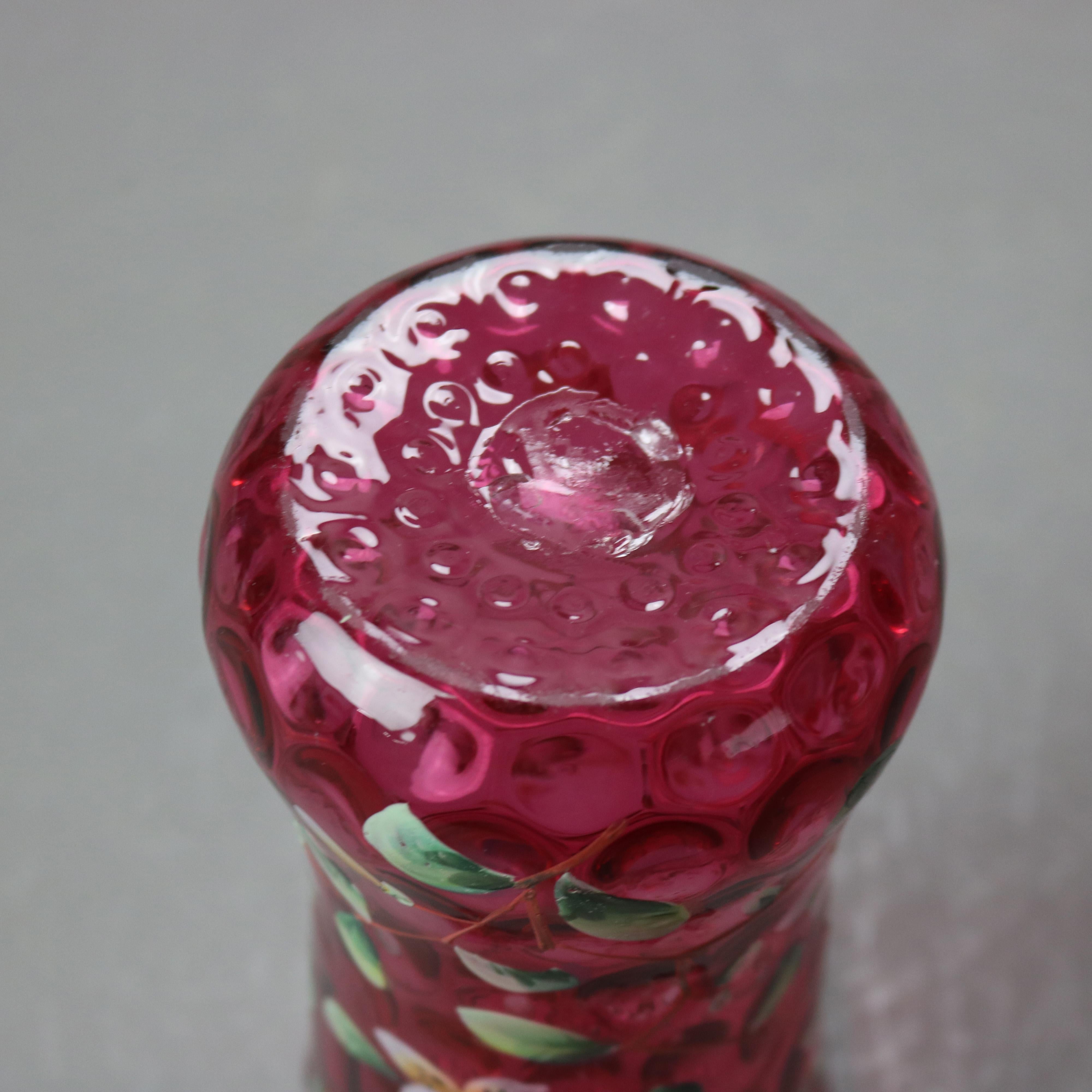 20ième siècle Ancien vase de style Mt Washington émaillé à la main à motifs floraux de canneberges, vers 1900 en vente