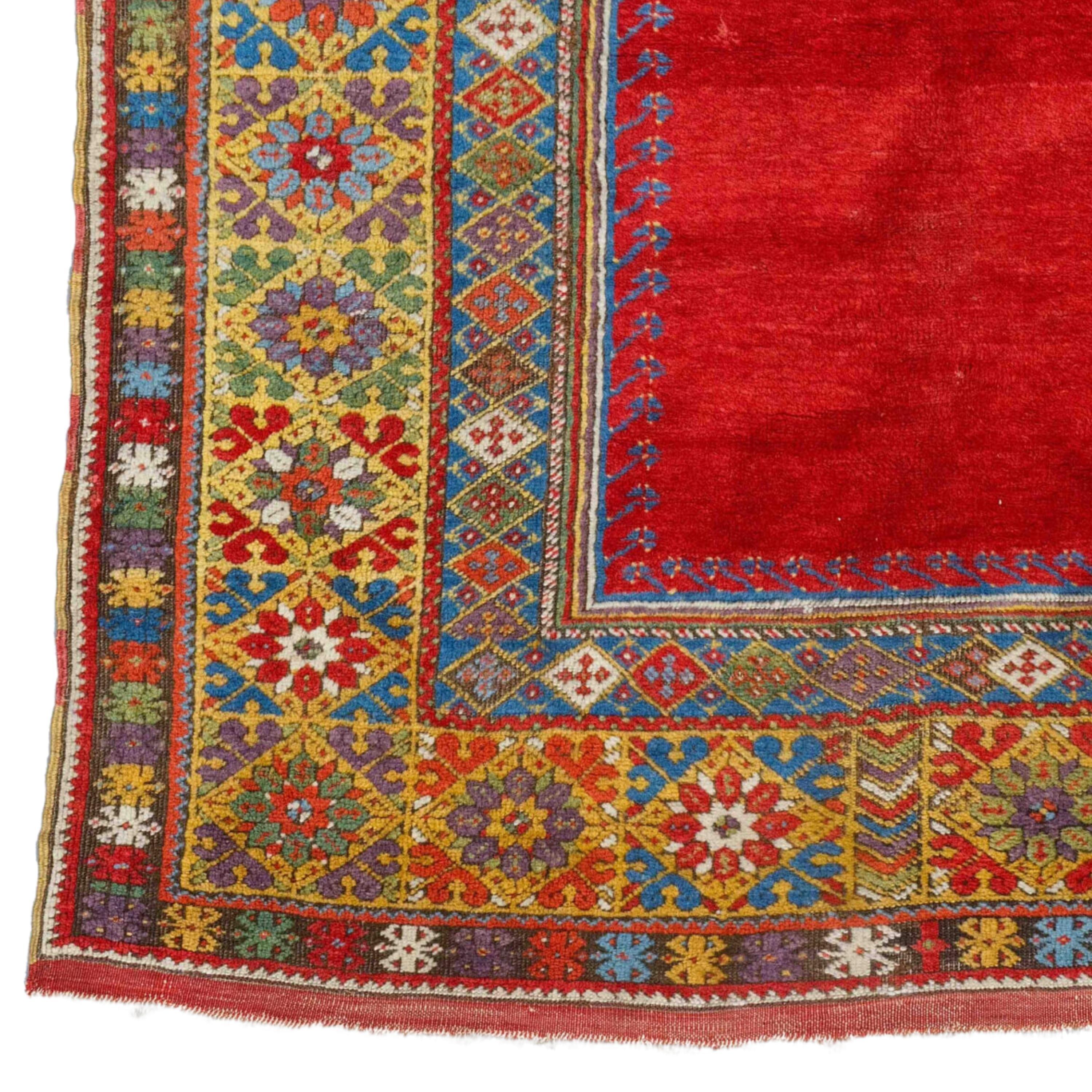 Antique Mudjur Rug - 19th Century Central Anatolia Mudjur Prayer Rug Size 128 x 157 cm

Niche design Mujur carpets were highly popular during the 19th century, selling to all the regions of the Islamic world. They are often very realistically
