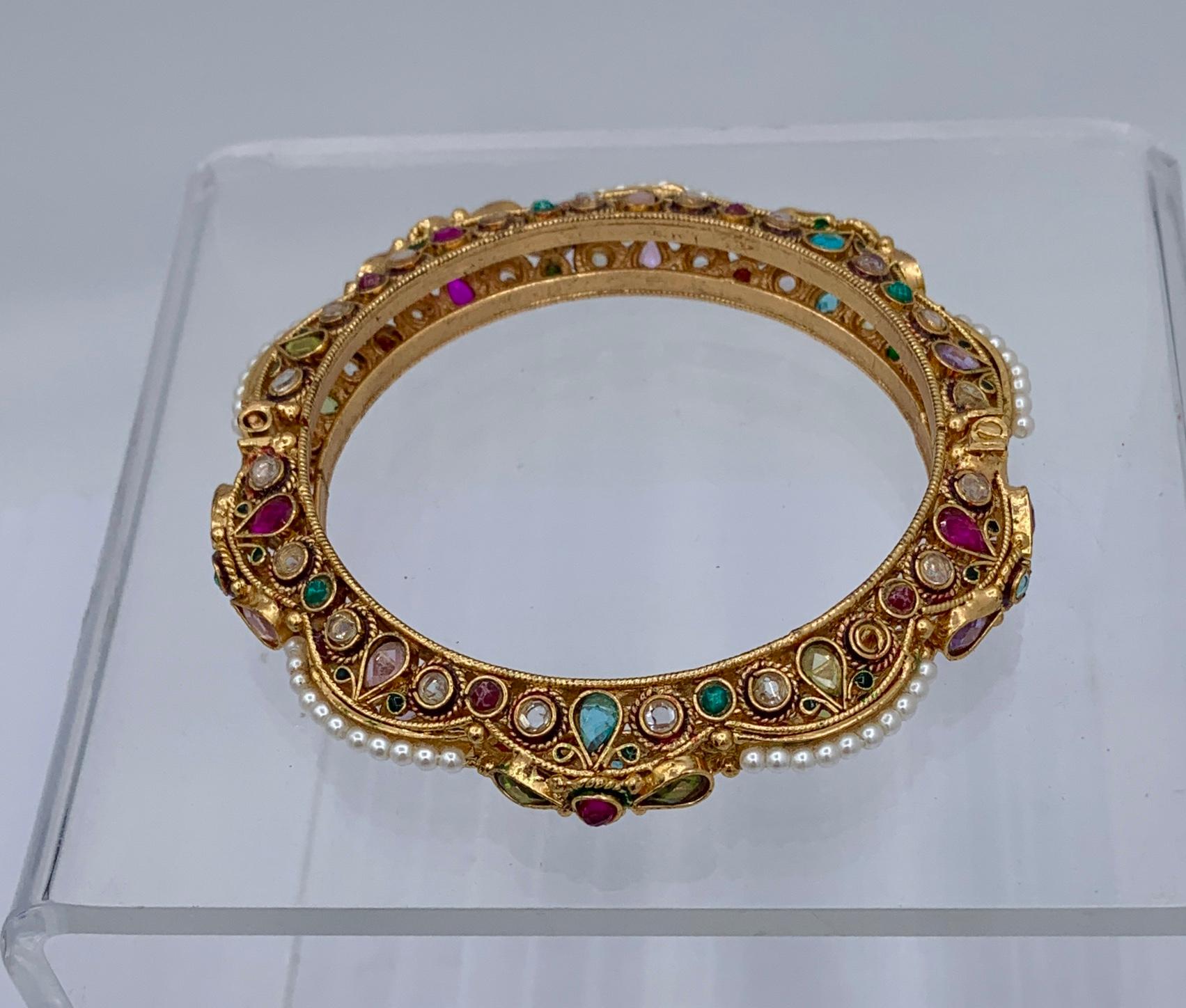Anglo-indien Bracelet de mariage moghol ancien, émeraude, rubis, péridot, topaze, perle, pour mariage indien