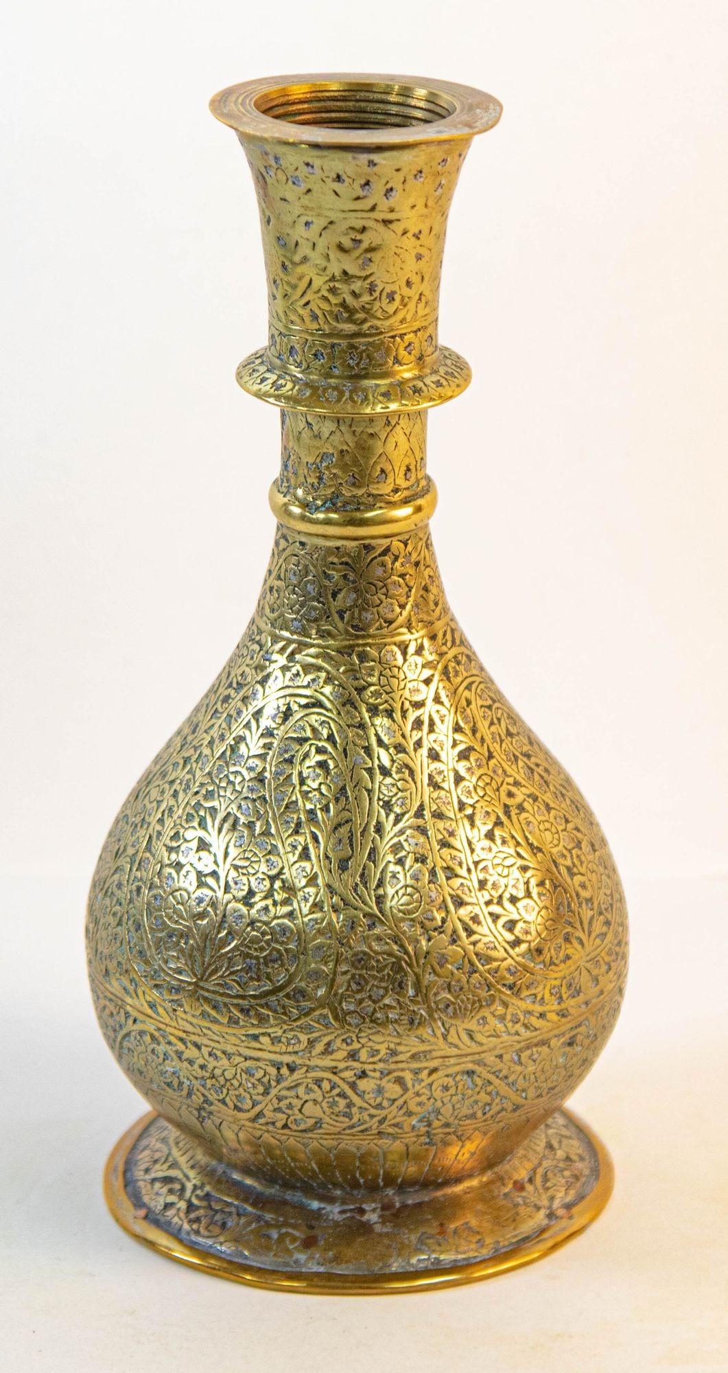 Antique Mughal Engraved 19th Century Hookah Base Indo-Persian For Sale 3