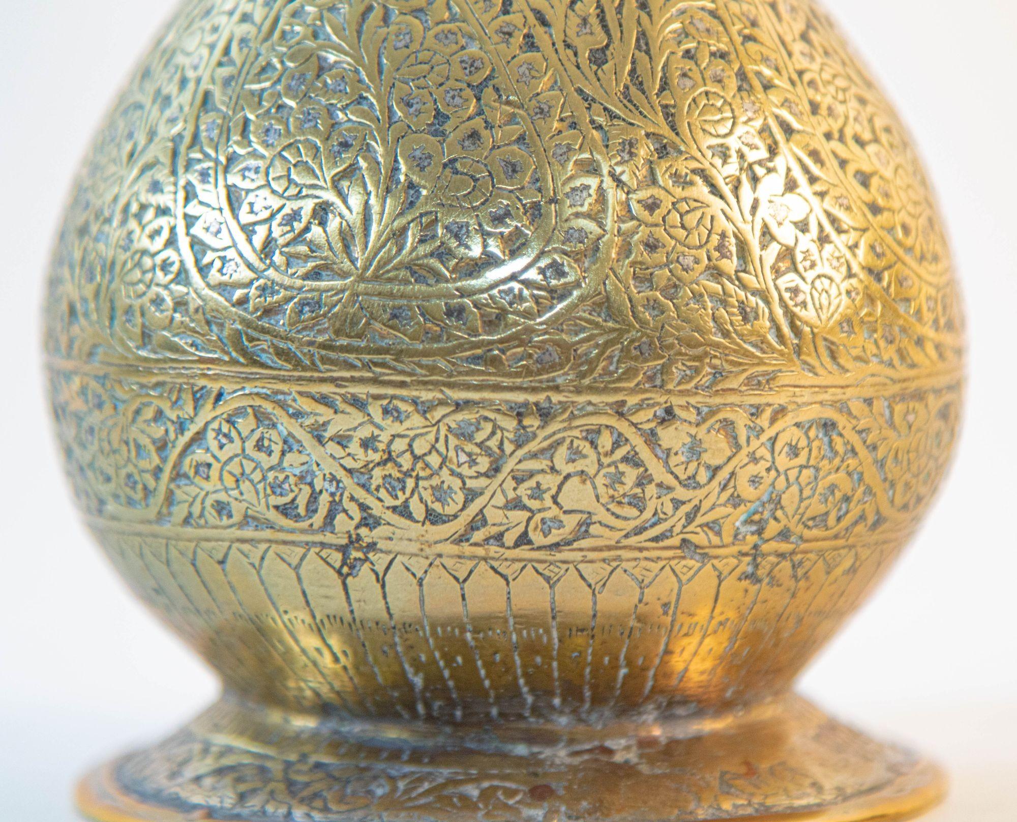 Cast Antique Mughal Engraved 19th Century Hookah Base Indo-Persian For Sale