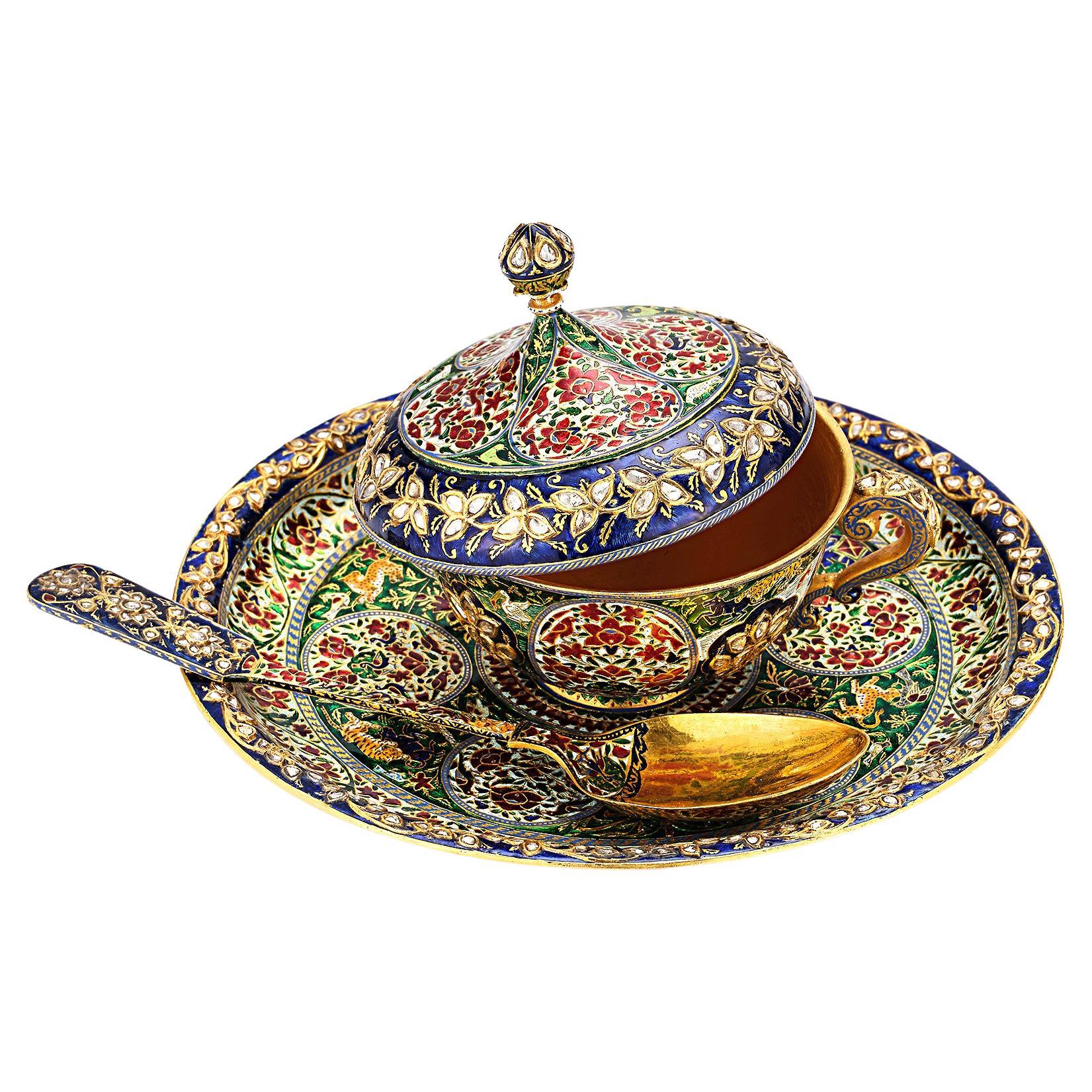 Antiguo juego indio mogol de esmalte y diamantes de taza, platillo y cuchara