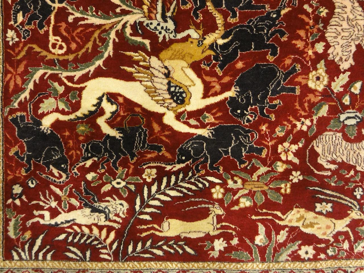 Antiker indischer kaiserlicher Mogulteppich im Angebot 1