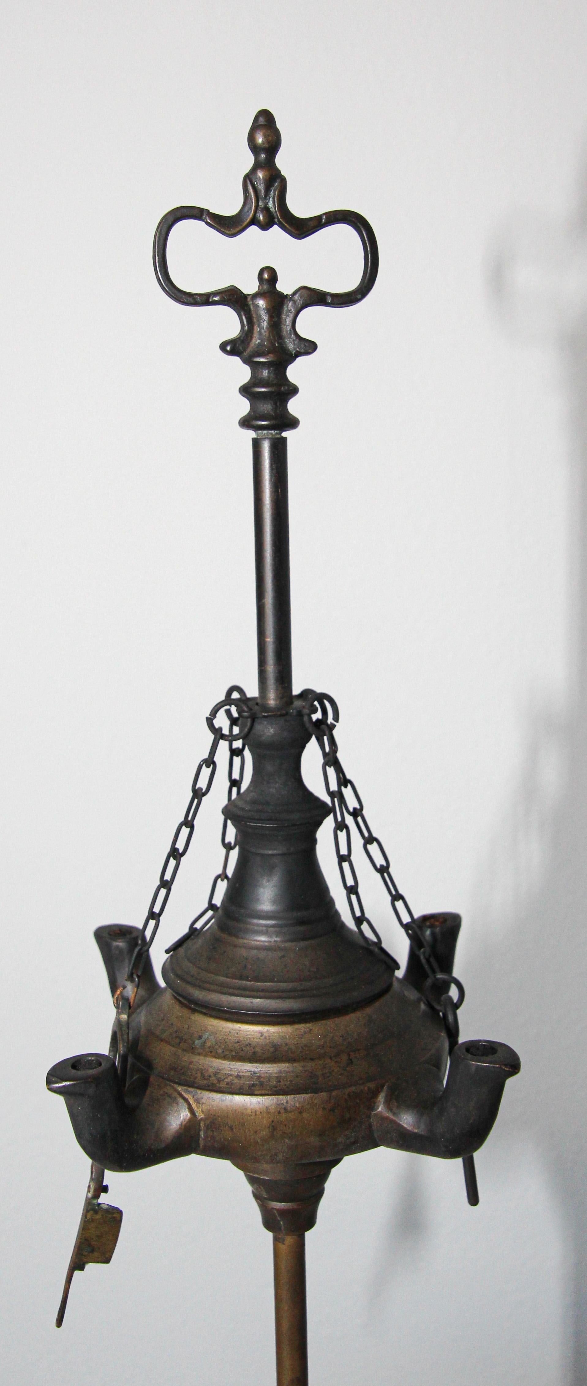 Lampe à huile ancienne moghol Rajasthani Inde en bronze en vente 1