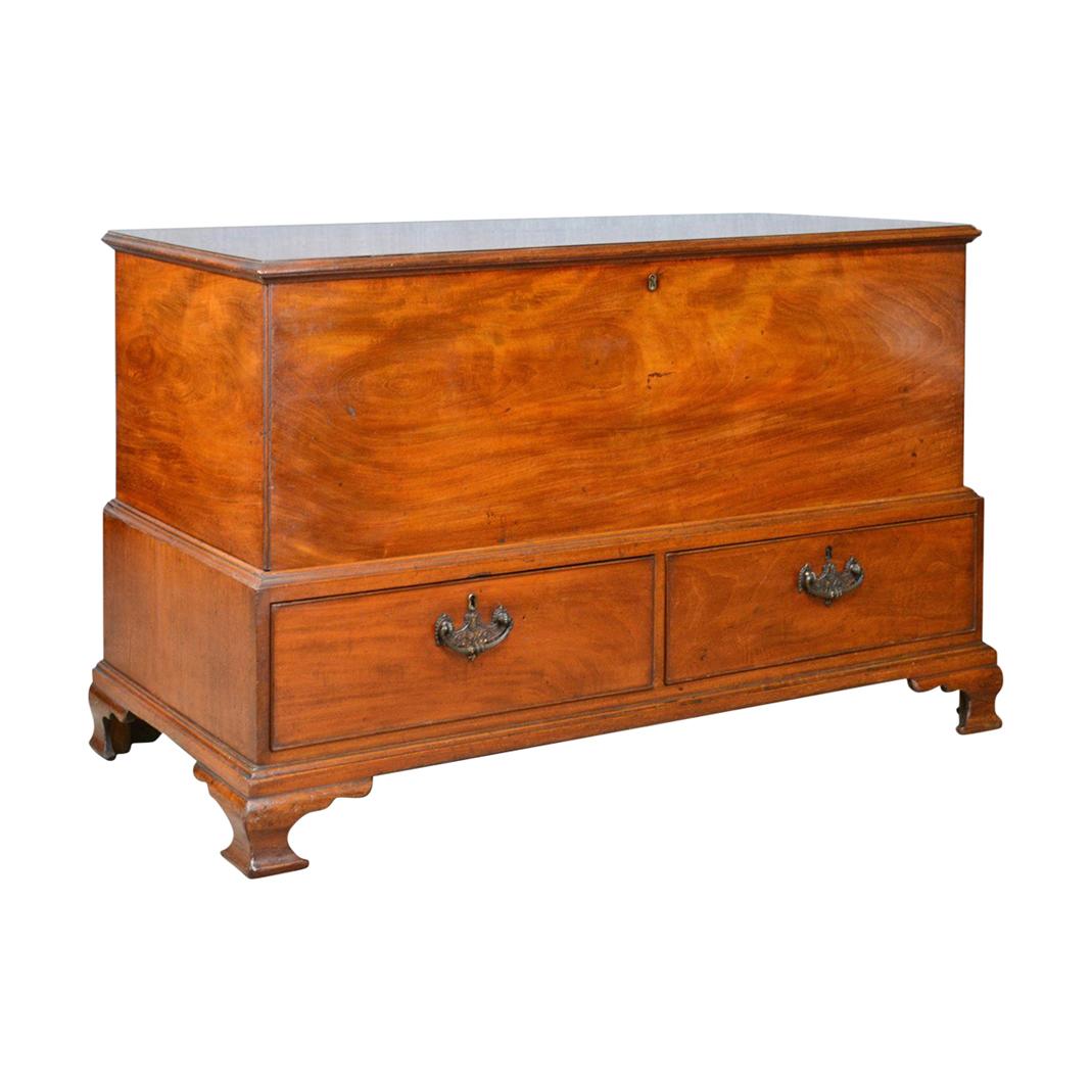 Antique, Mule Chest, English, Georgian Housekeepers Trunk, Mahogany, circa 1780 For Sale