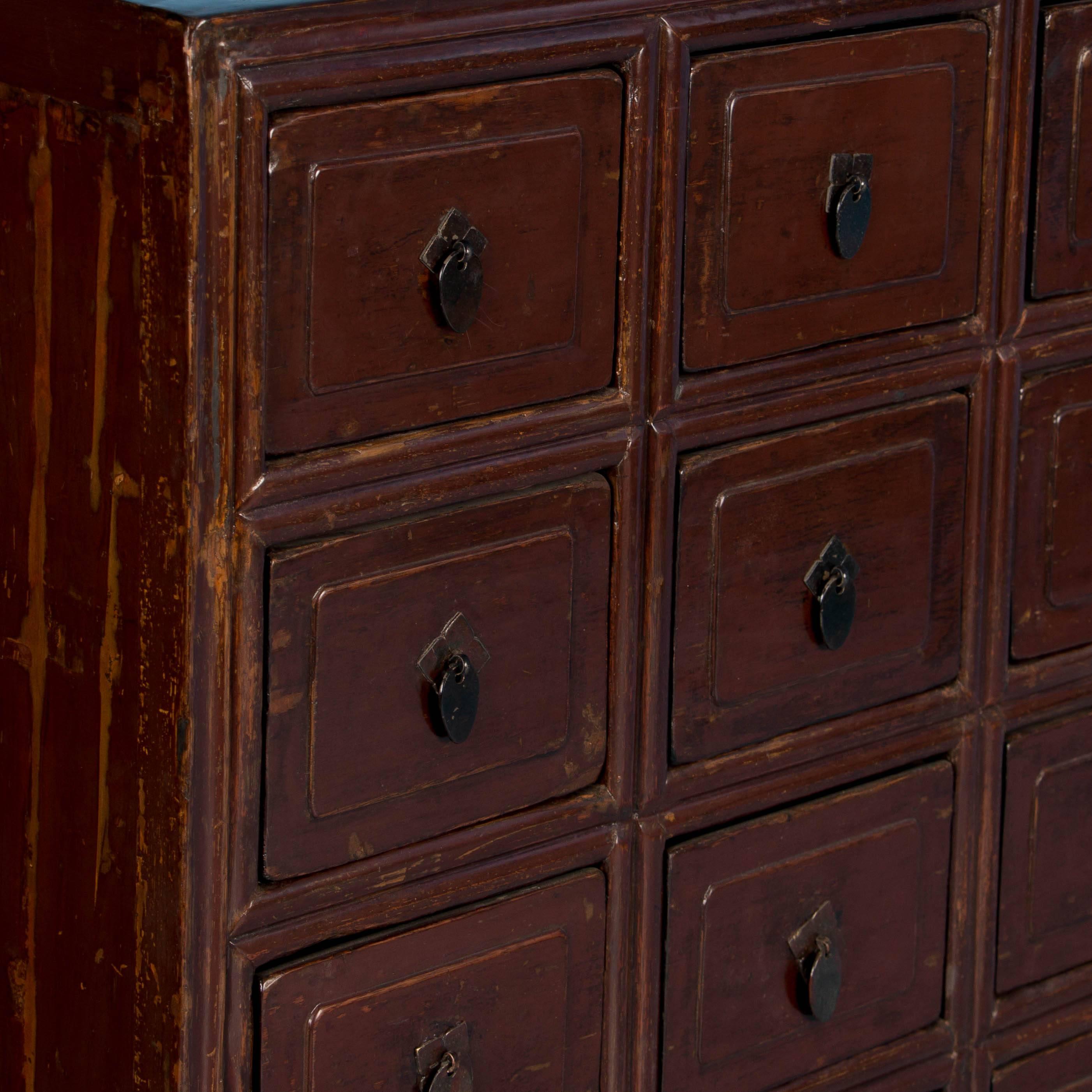 Antique Multi-Drawer Painted Lacquered Apothecary Cabinet In Good Condition In Round Top, TX